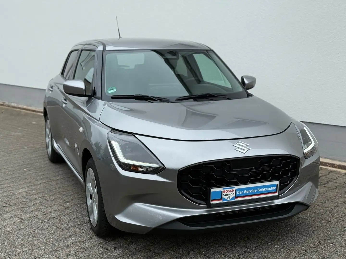 Suzuki Swift 1.2 Hybrid MT Comfort Navi, Kamera Silber - 1