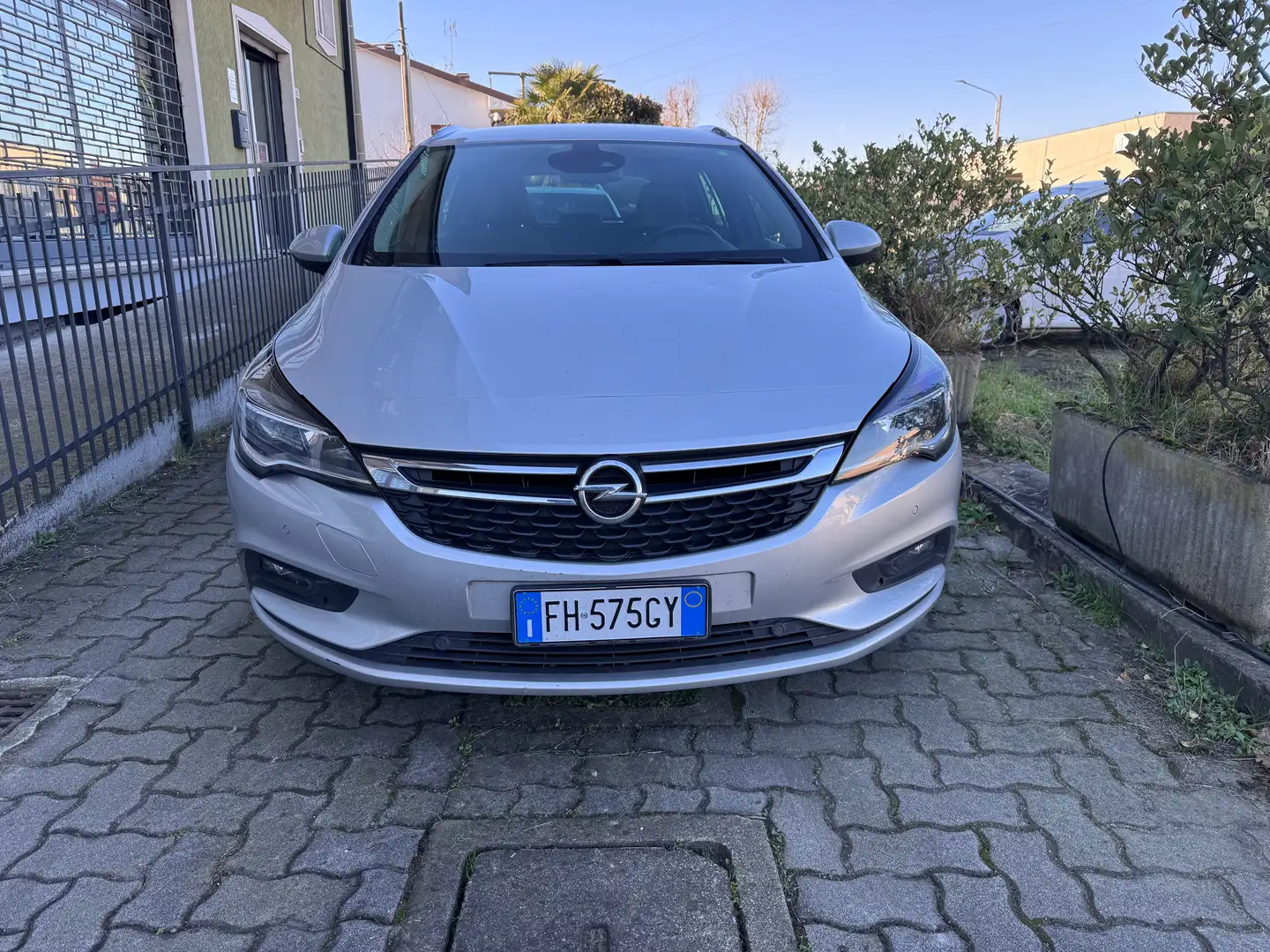 Opel Astra Astra+Sports+Tourer+1.6+cdti+Innovation+s Grigio - 1