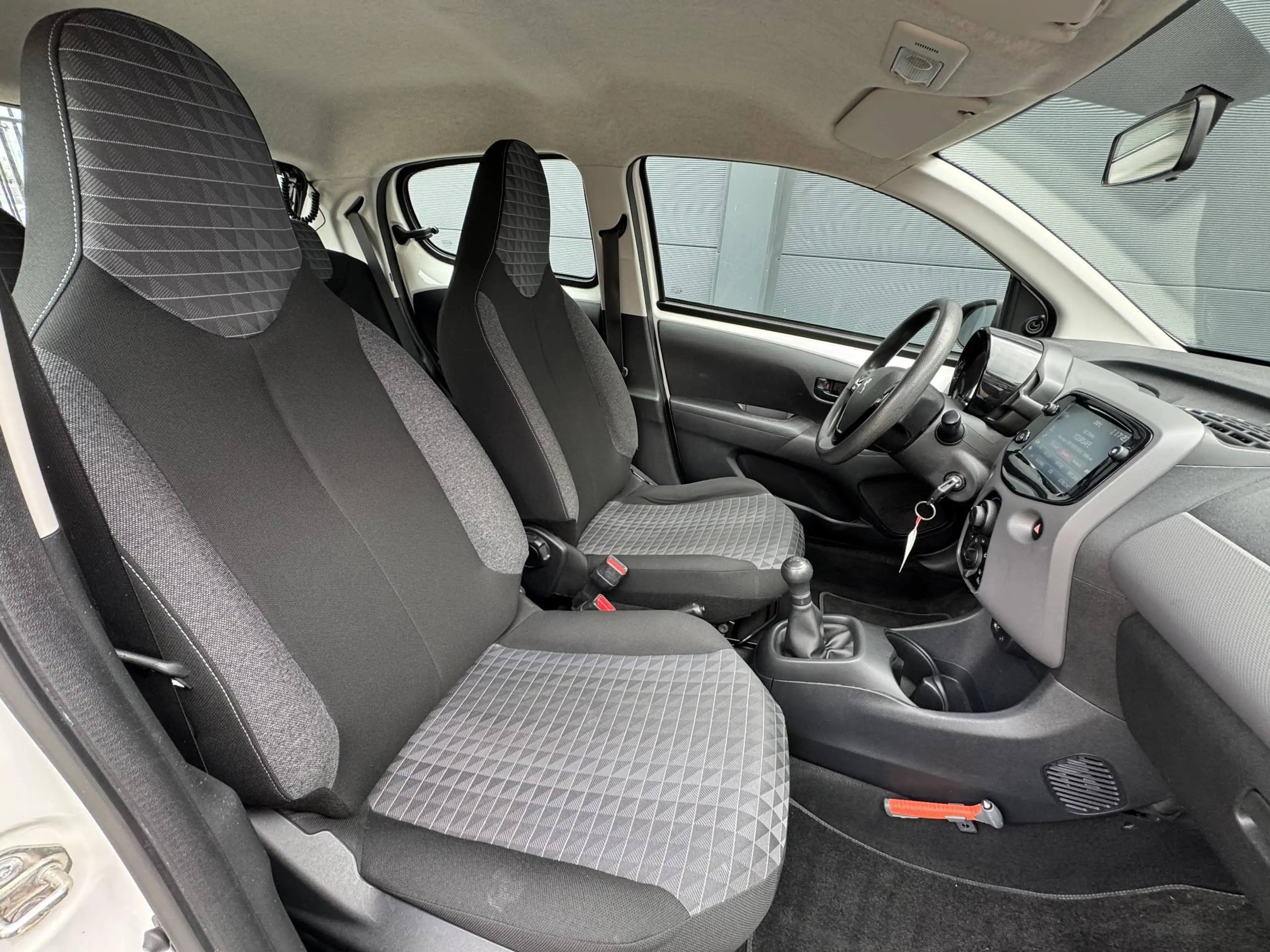 Peugeot 108 1.0 e-VTi Active / Geen Import / 100% Onderhoud — photo 12