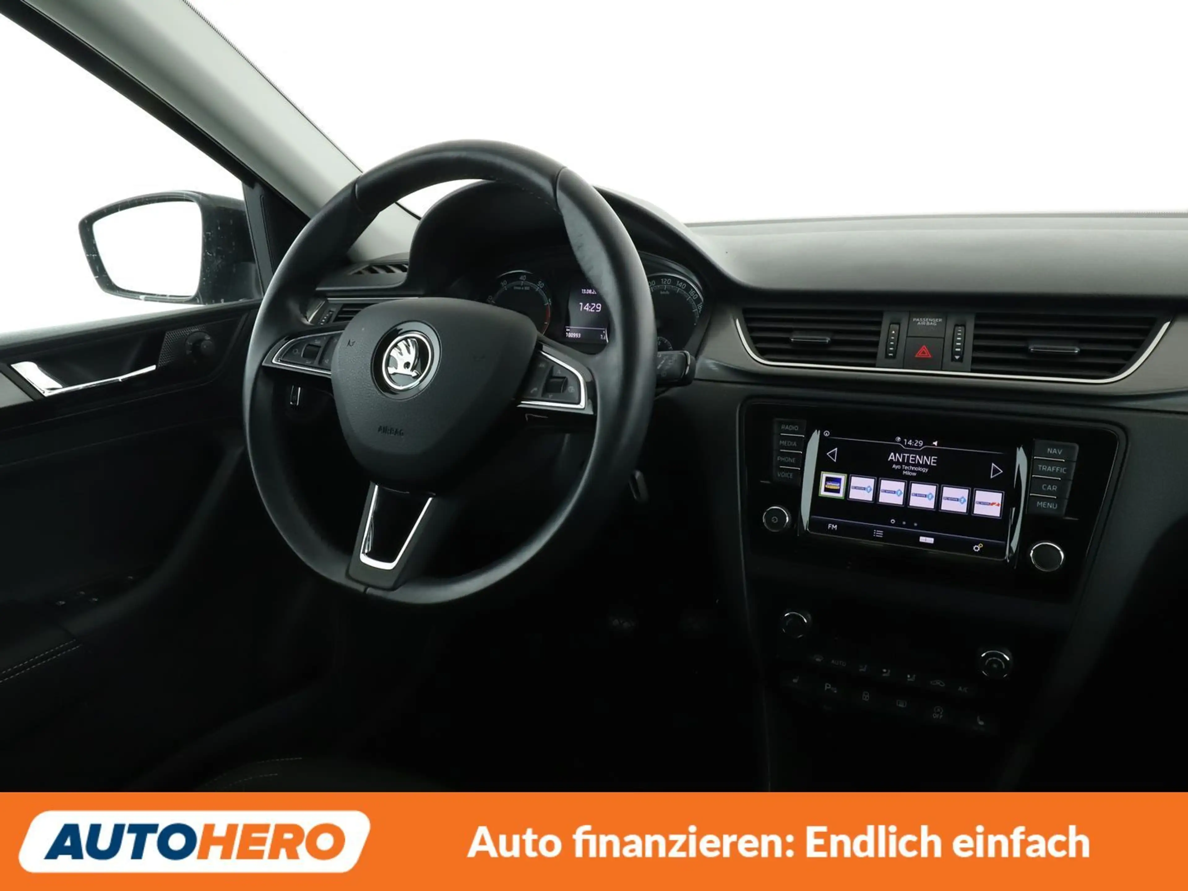 Skoda Rapid/Spaceback 1.0 TSI Style*NAVI*TEMPO*CAM*SHZ*PDC* — photo 13