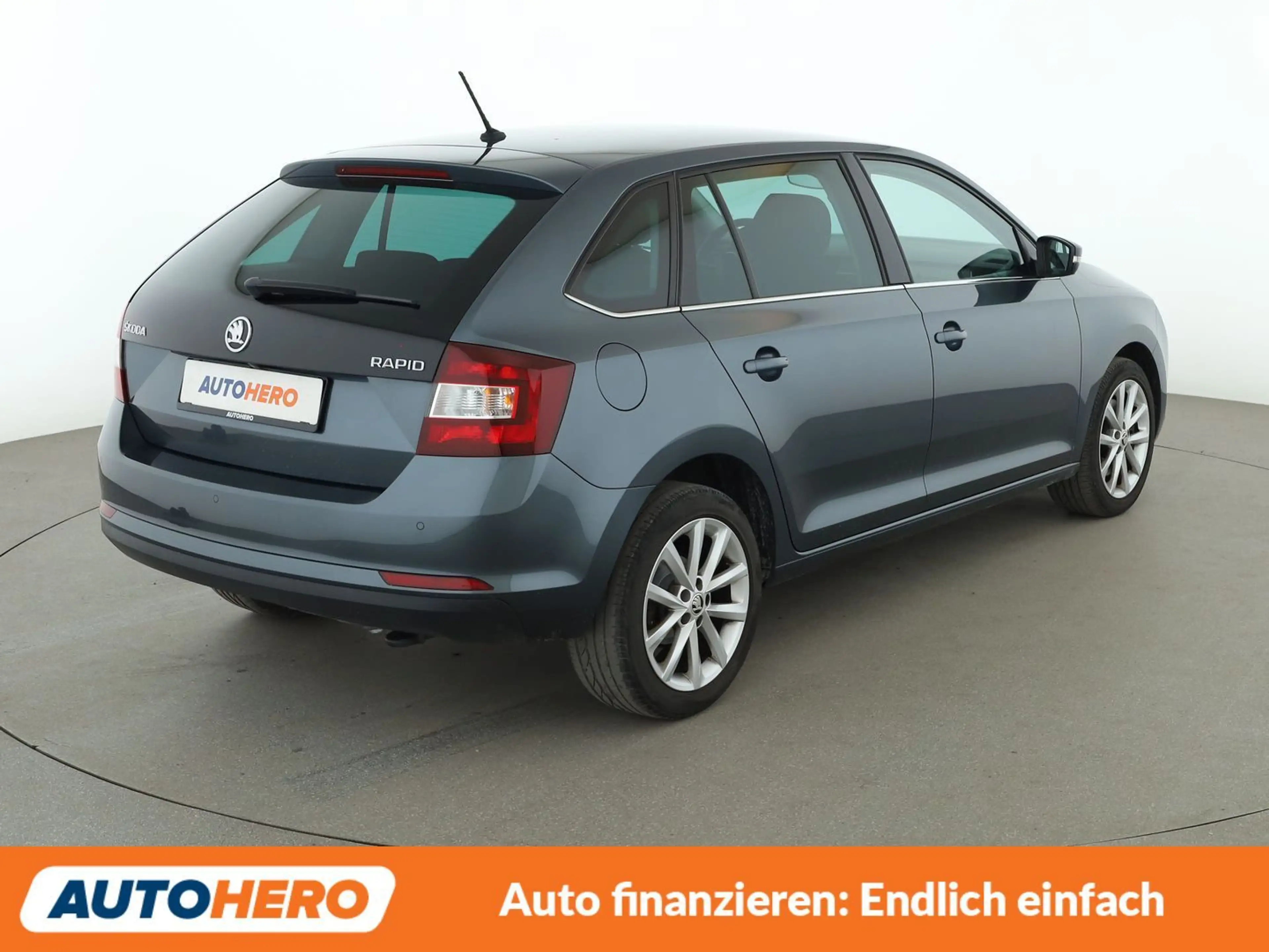 Skoda Rapid/Spaceback 1.0 TSI Style*NAVI*TEMPO*CAM*SHZ*PDC* — photo 6