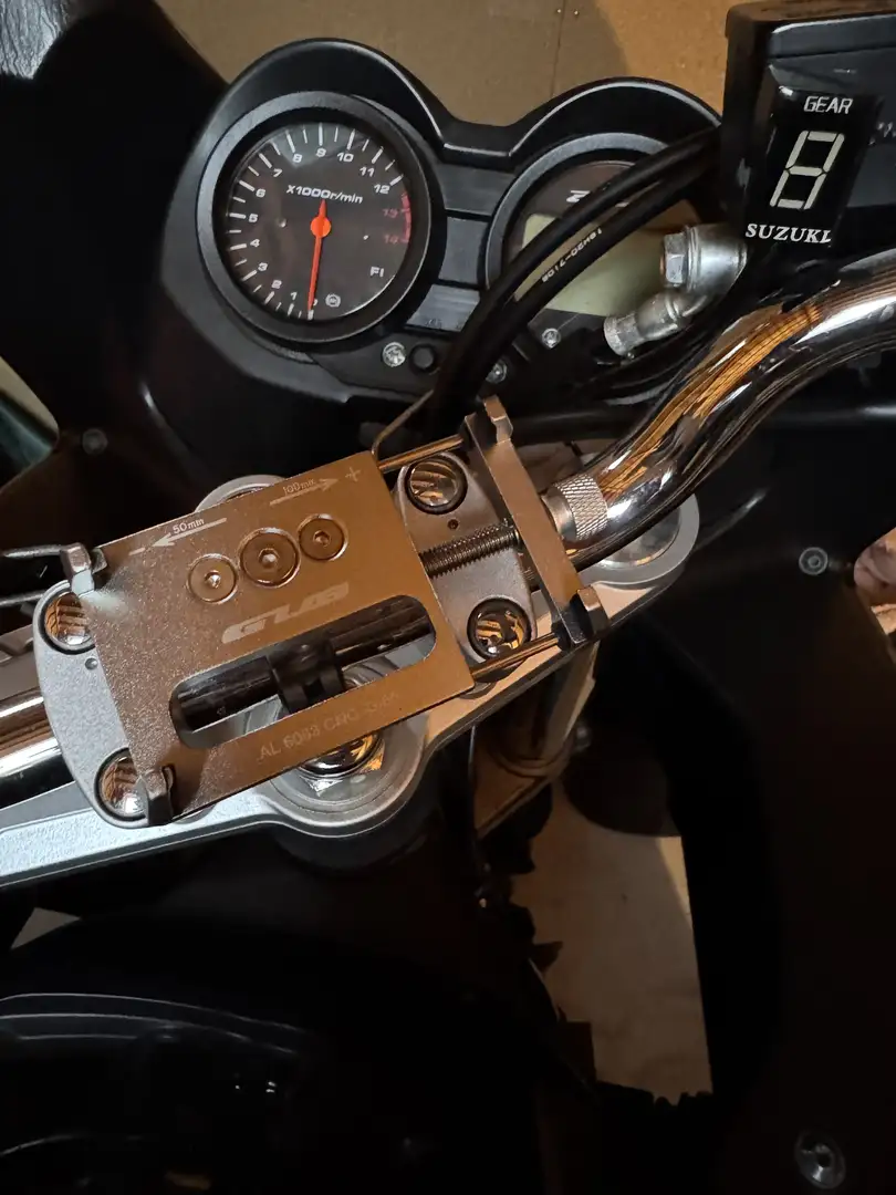 Suzuki Bandit 650 - 1