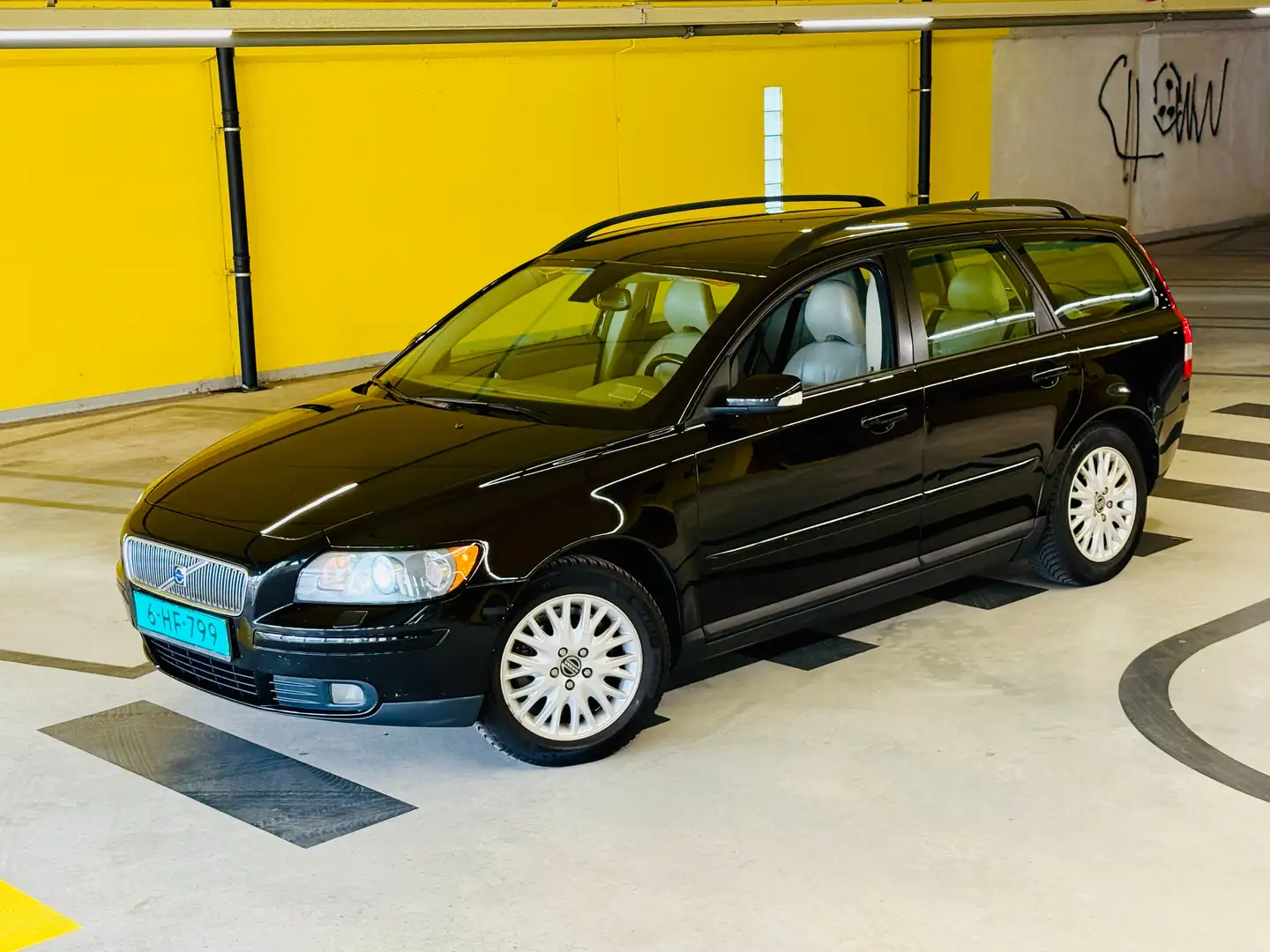 Volvo V50 1.8 Exclusive | Youngtimer | Trekhaak | Airco Zwart - 1