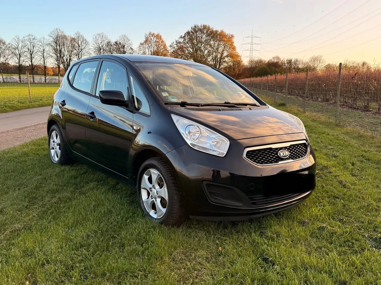Kia Venga Venga 1.4 CVVT Business Line Schwarz - 1