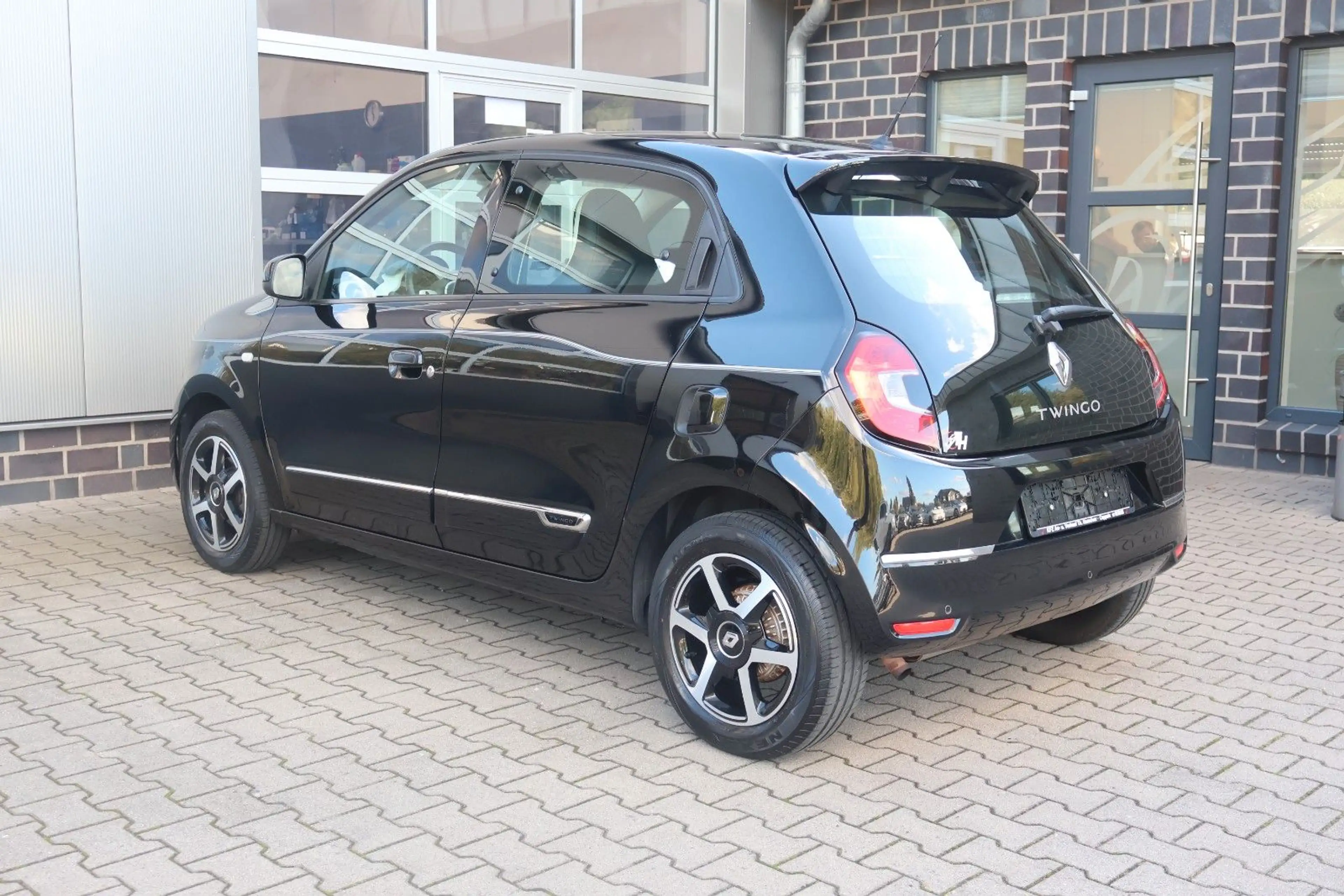 Renault Twingo Intens  Apple CarPlay/Tüv neu — photo 25