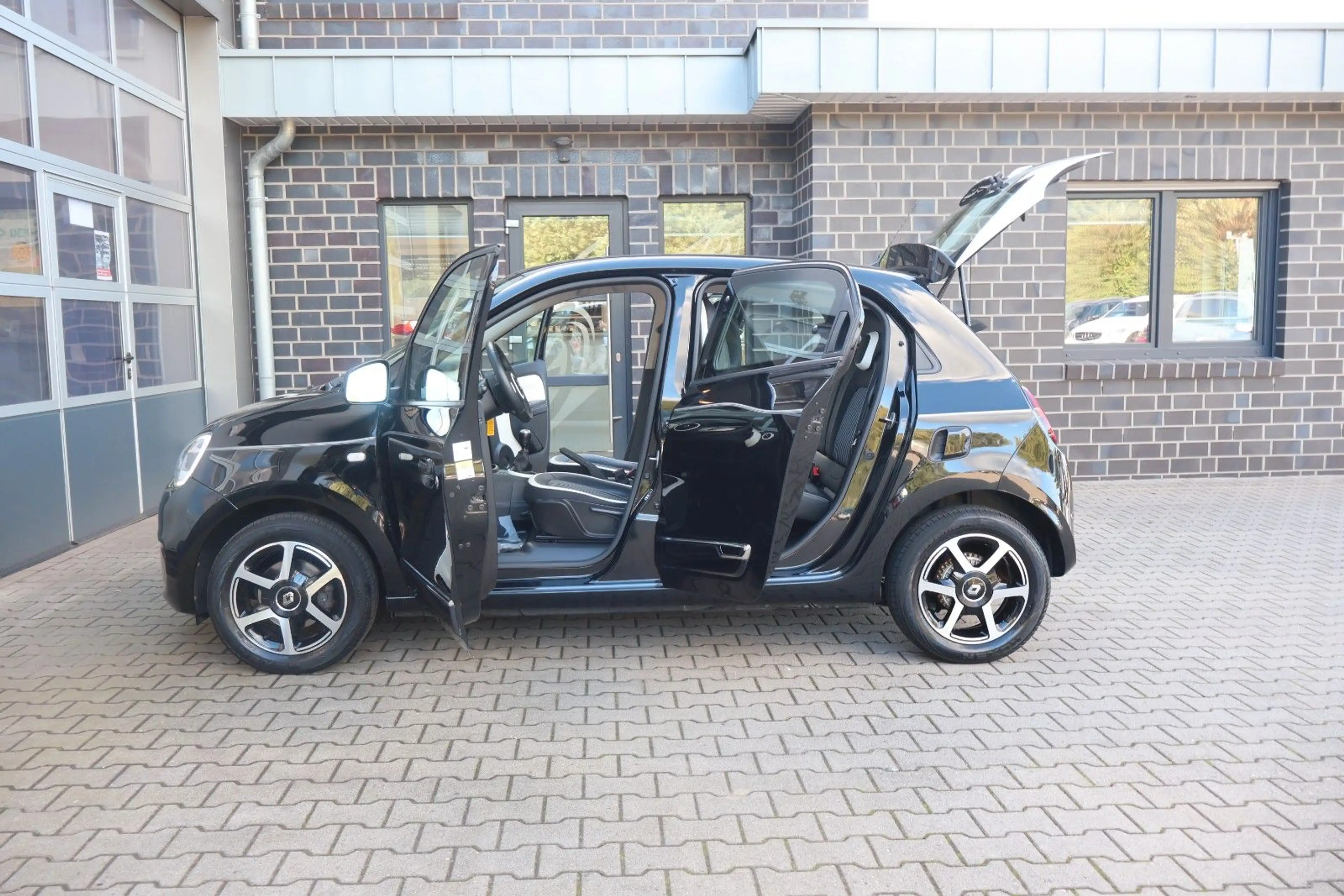 Renault Twingo Intens  Apple CarPlay/Tüv neu — photo 31