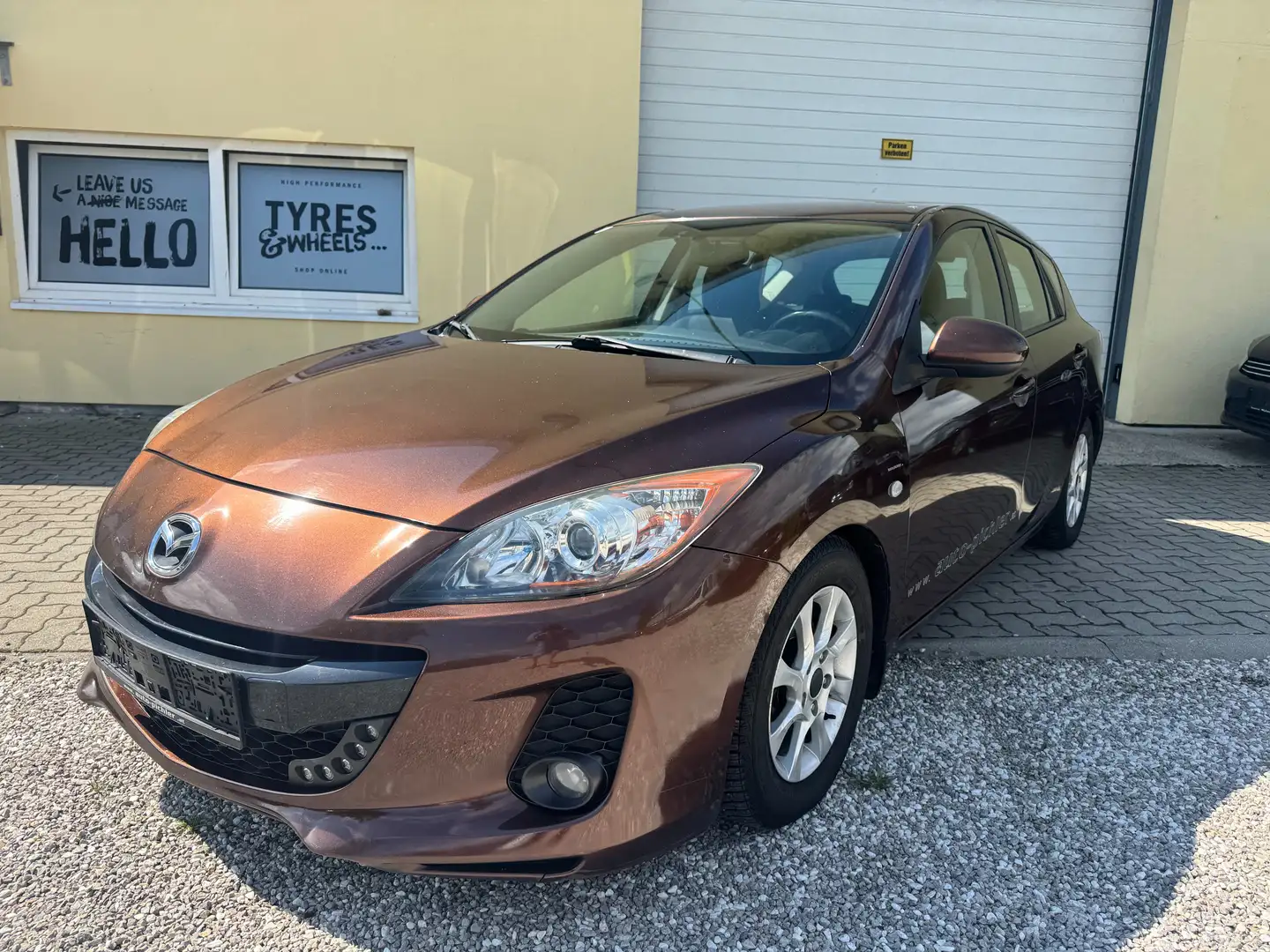 Mazda 3 Top Ausgestattet *** Braun - 1