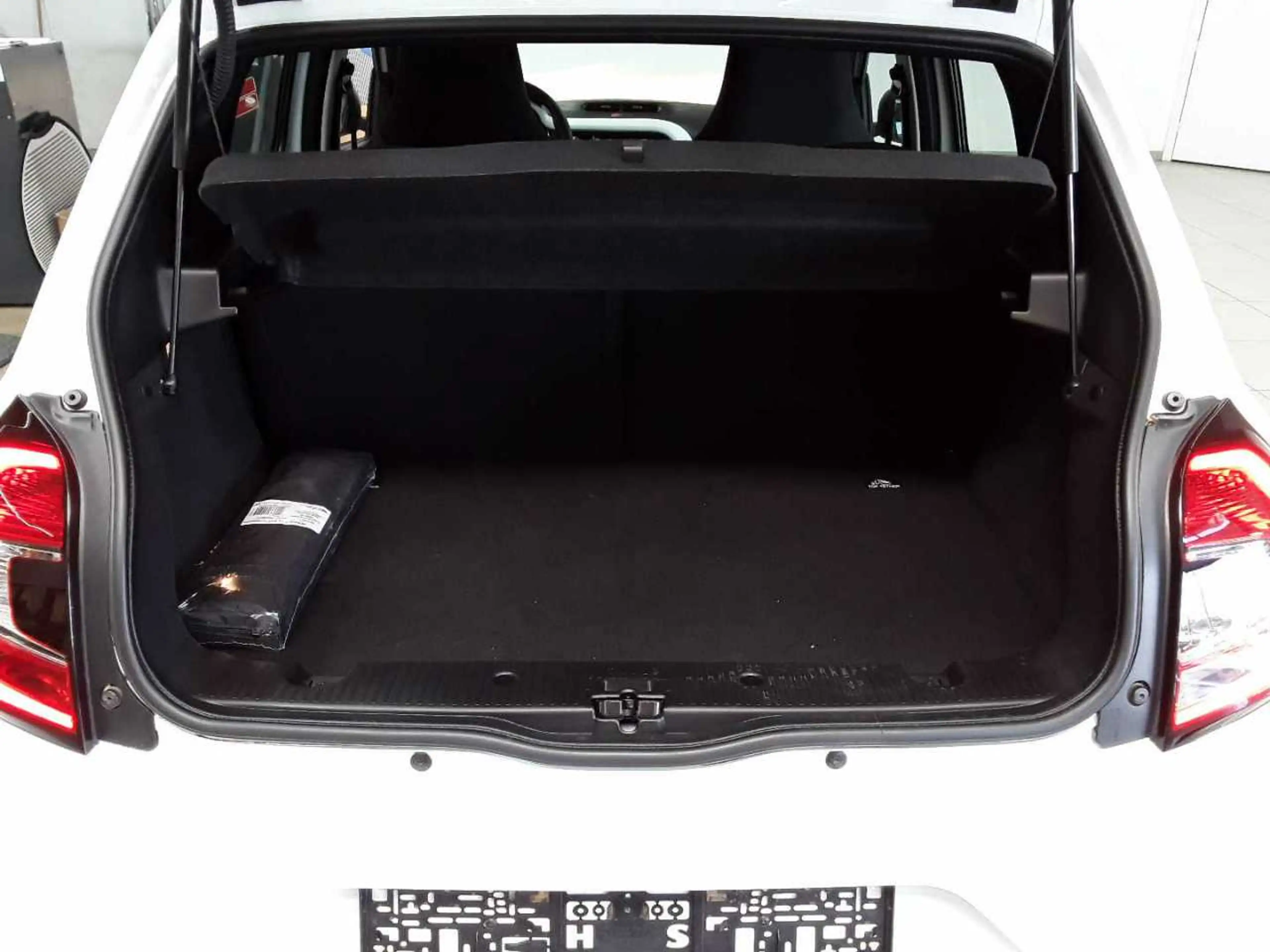 Renault Twingo Twingo Electric ZEN — photo 15