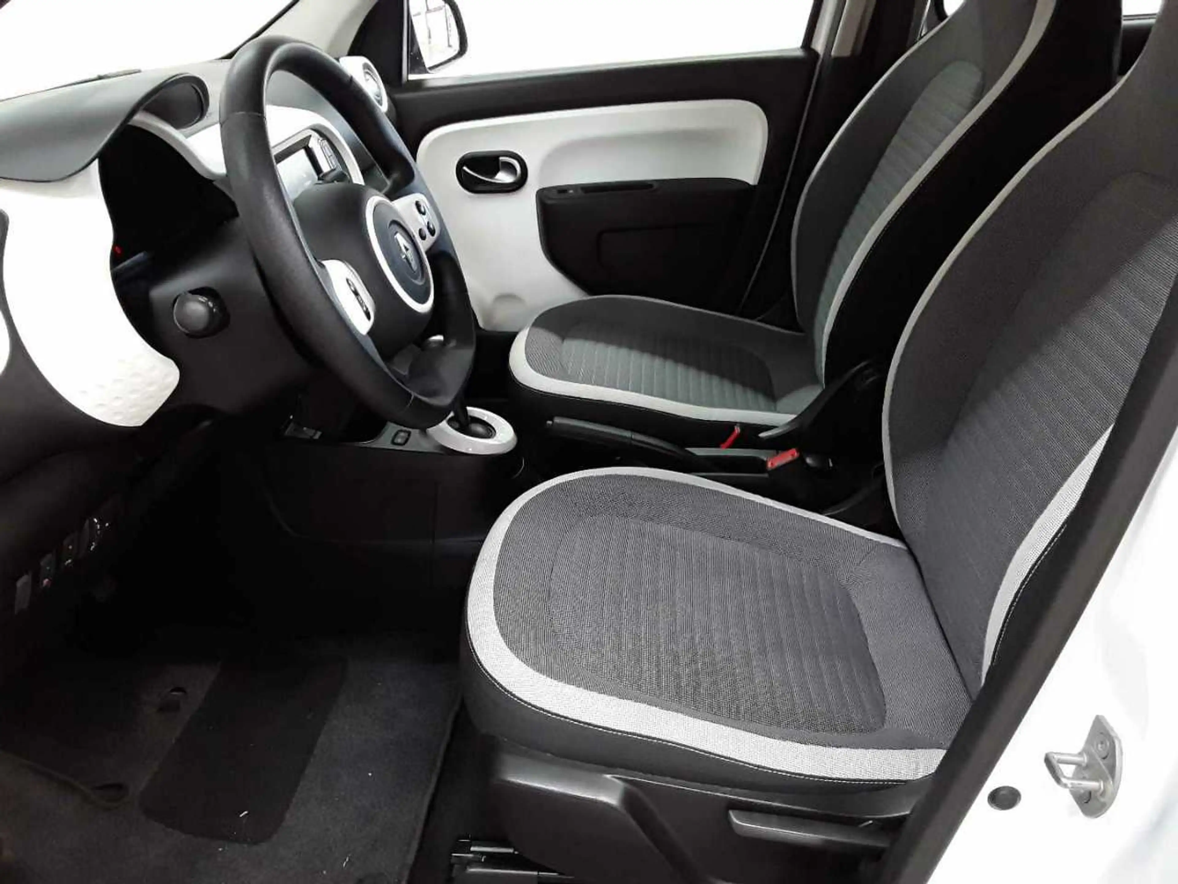 Renault Twingo Twingo Electric ZEN — photo 7