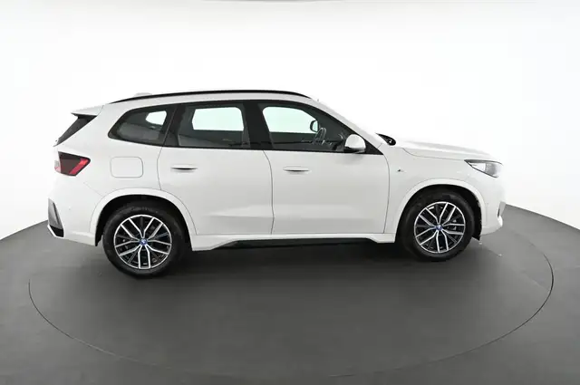 BMW X1 view 6