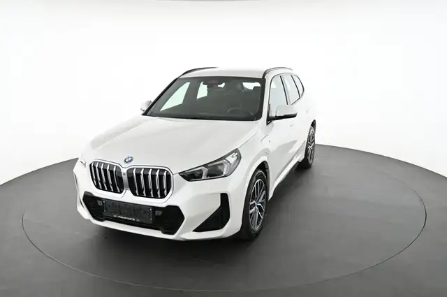 BMW X1 view 11