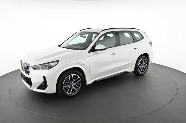 BMW X1 view 3