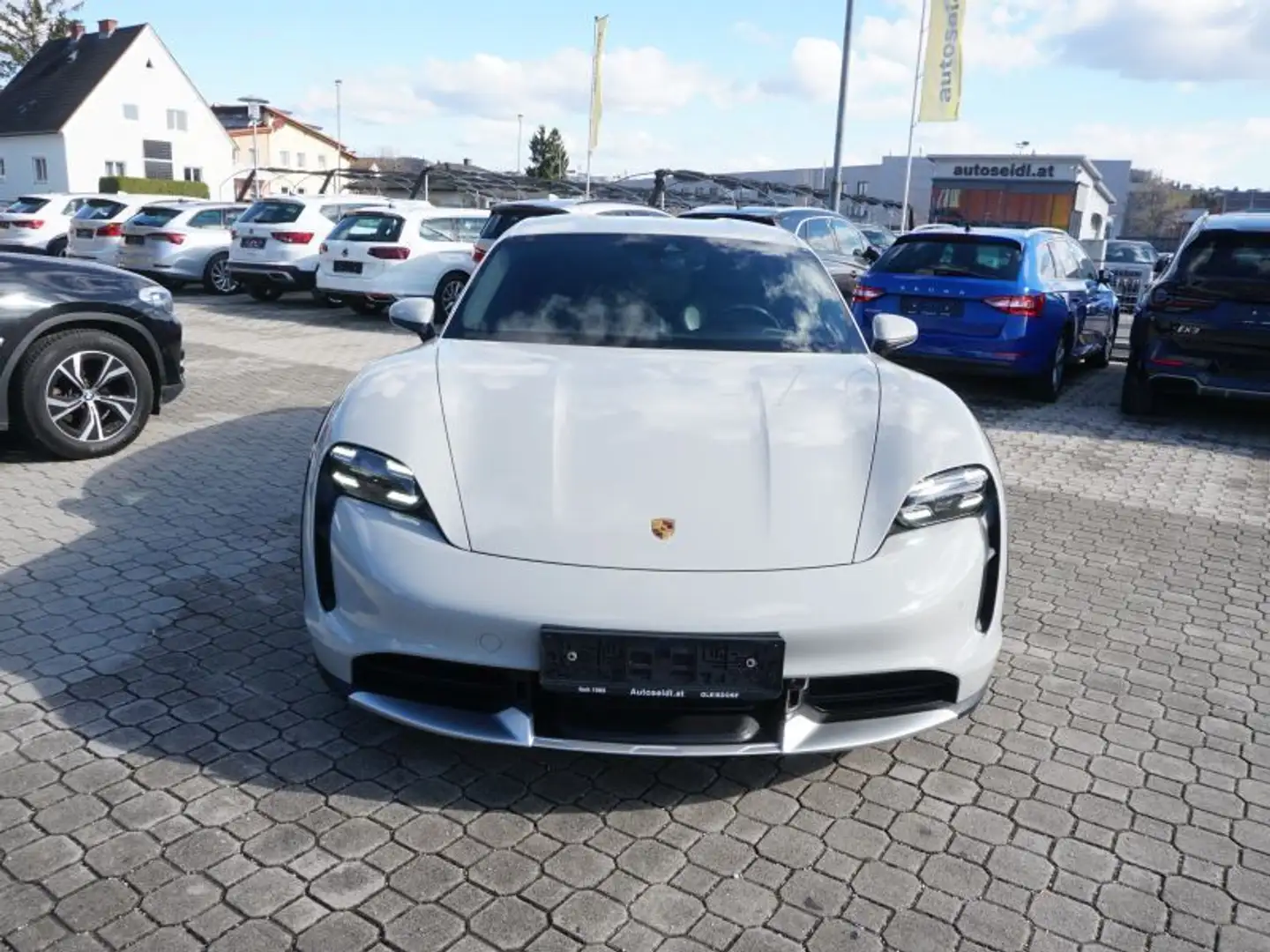 Porsche Taycan Turbo Cross Turismo *NP 171.000,-* Grau - 2