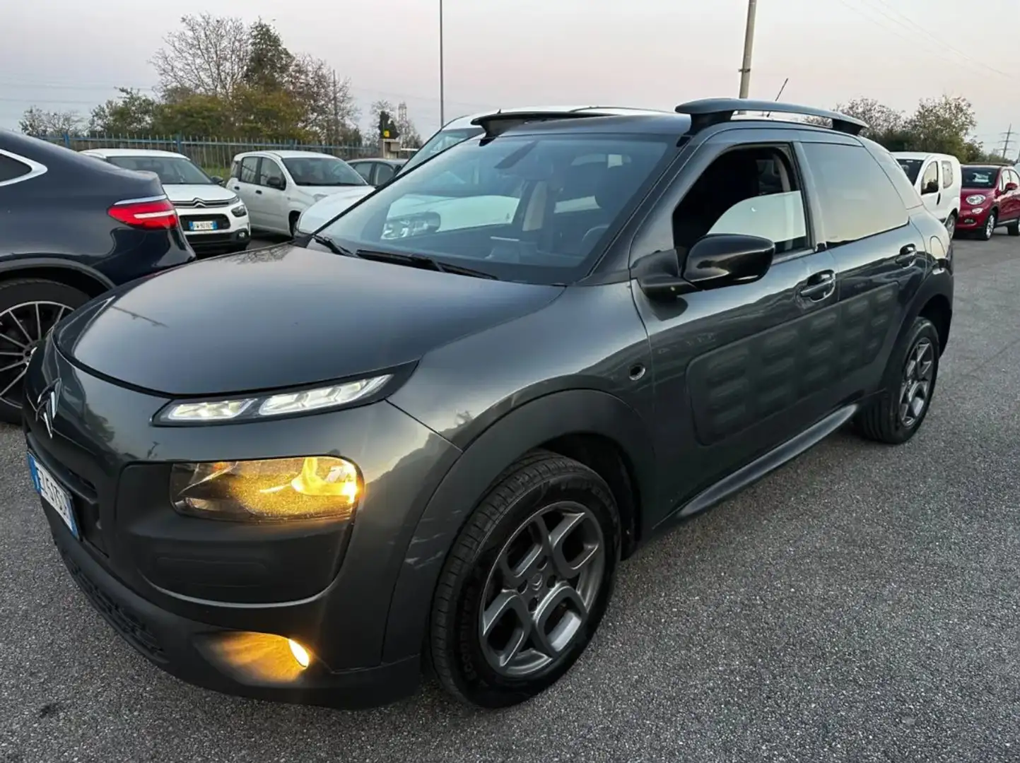 Citroen C4 Cactus C4 Cactus 1.6 bluehdi Shine s - EZ513DH Grigio - 2