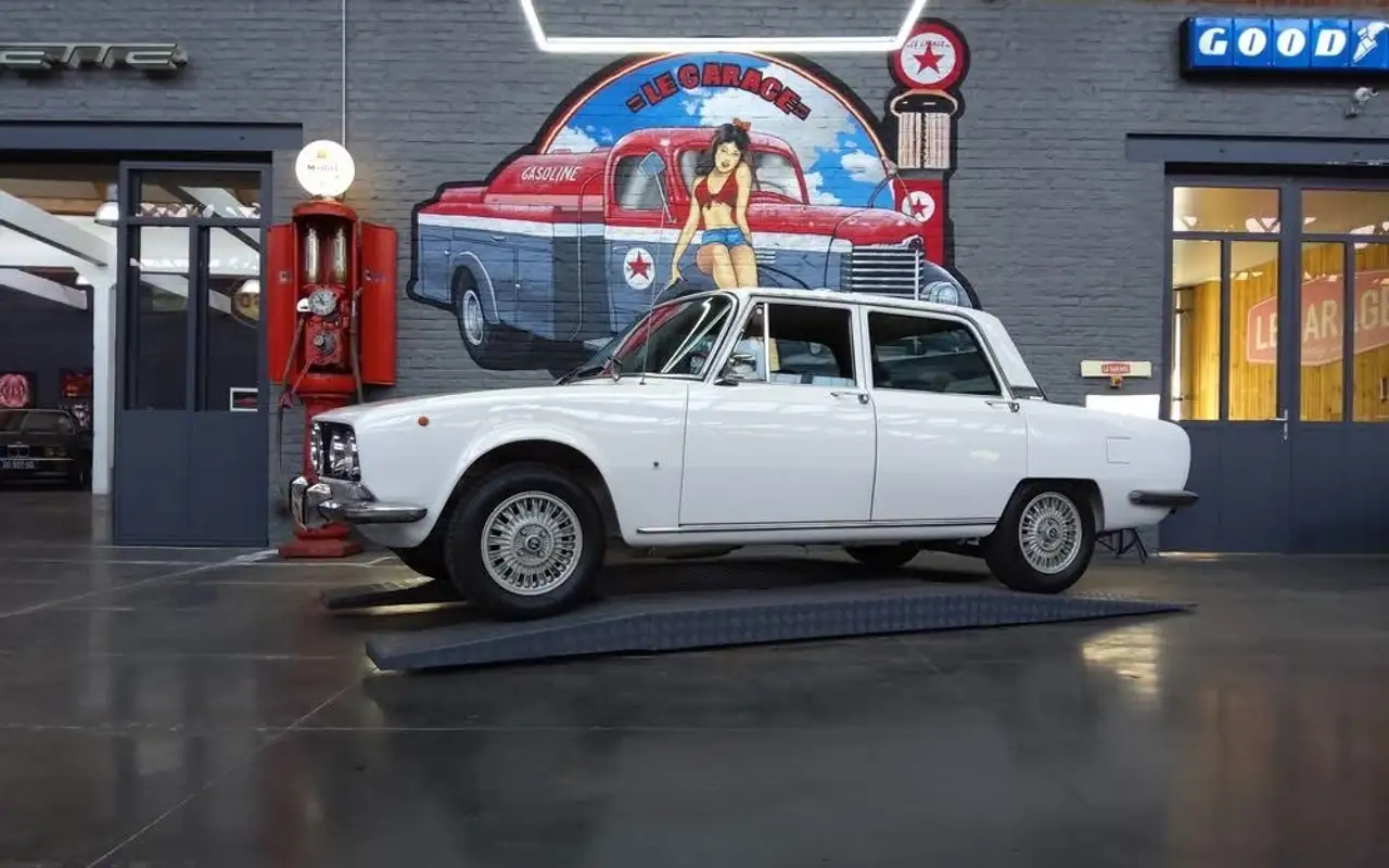 Alfa Romeo 2000 Berline, foto 4