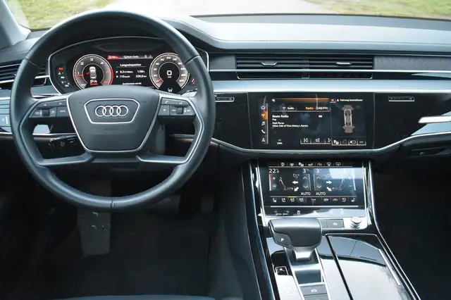 Audi A8 view 13