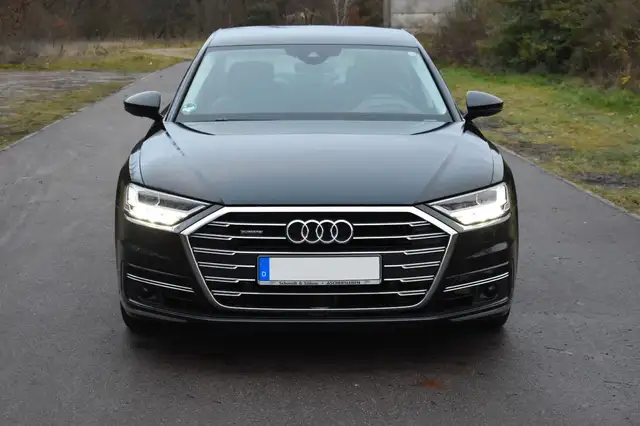 Audi A8 view 4