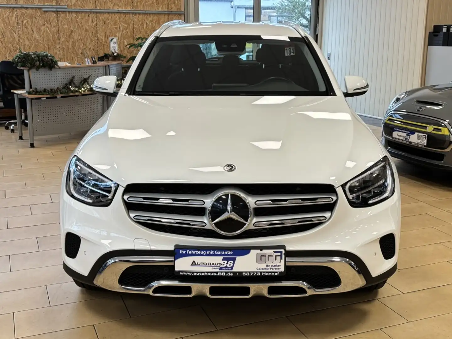 Mercedes-Benz GLC 200 Business*4Matic*AHK*LED*Navi*SHZ*CarPlay Weiß - 2