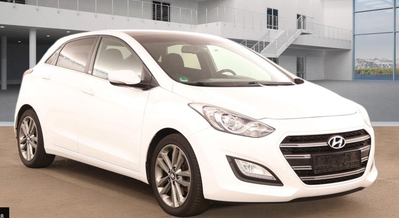Hyundai i30 1.6 blue Passion Navi Kam. SHZ PDC Pano AHK — photo 2
