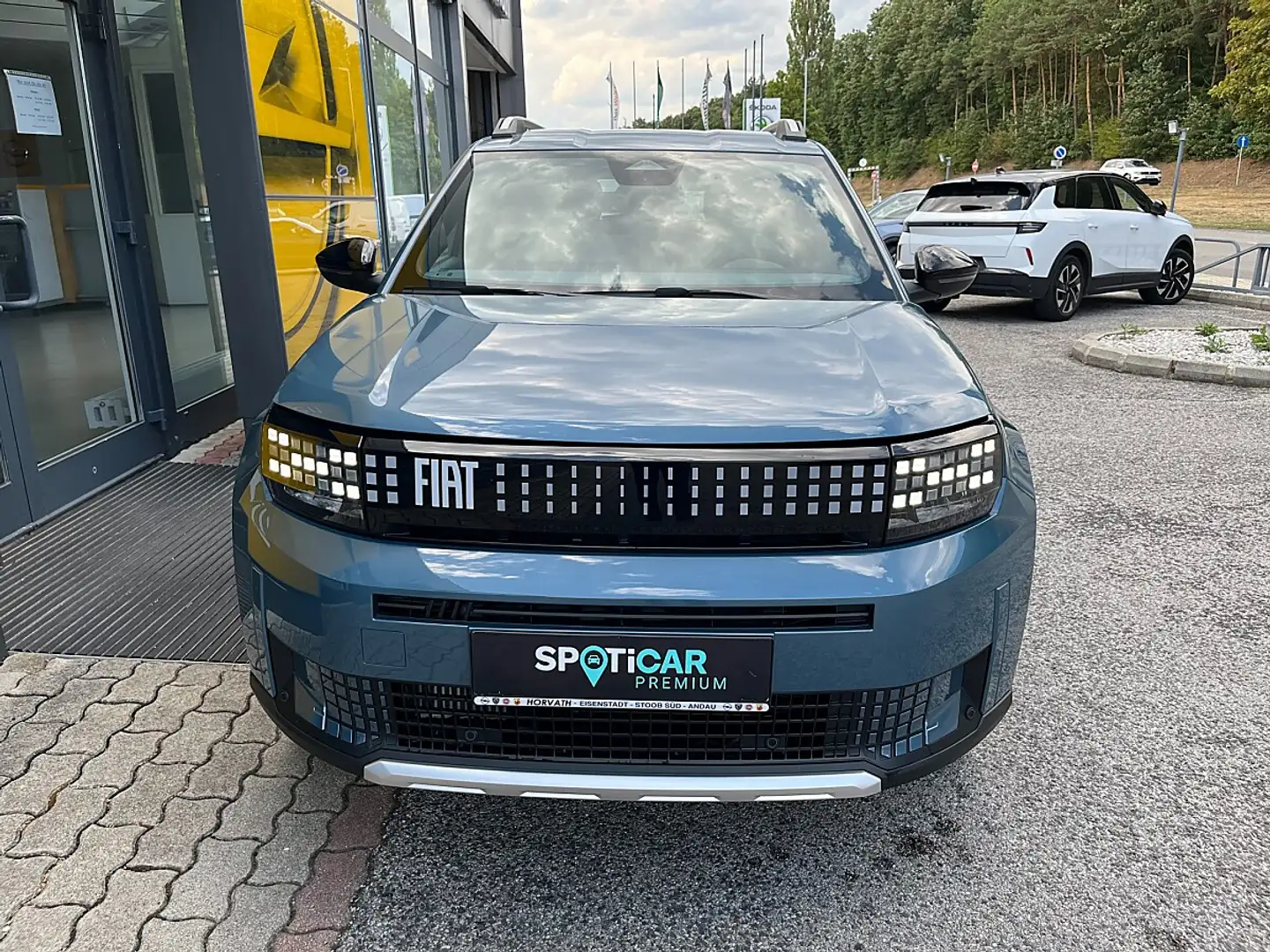 Fiat Grande Panda Hybrid mHEV 110 6-Gang eDCT La Prima Blau - 2
