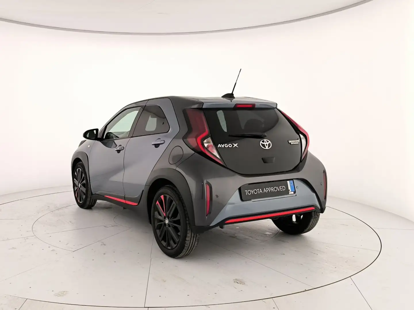 Toyota Aygo X x 1.0 undercover 72cv - 2
