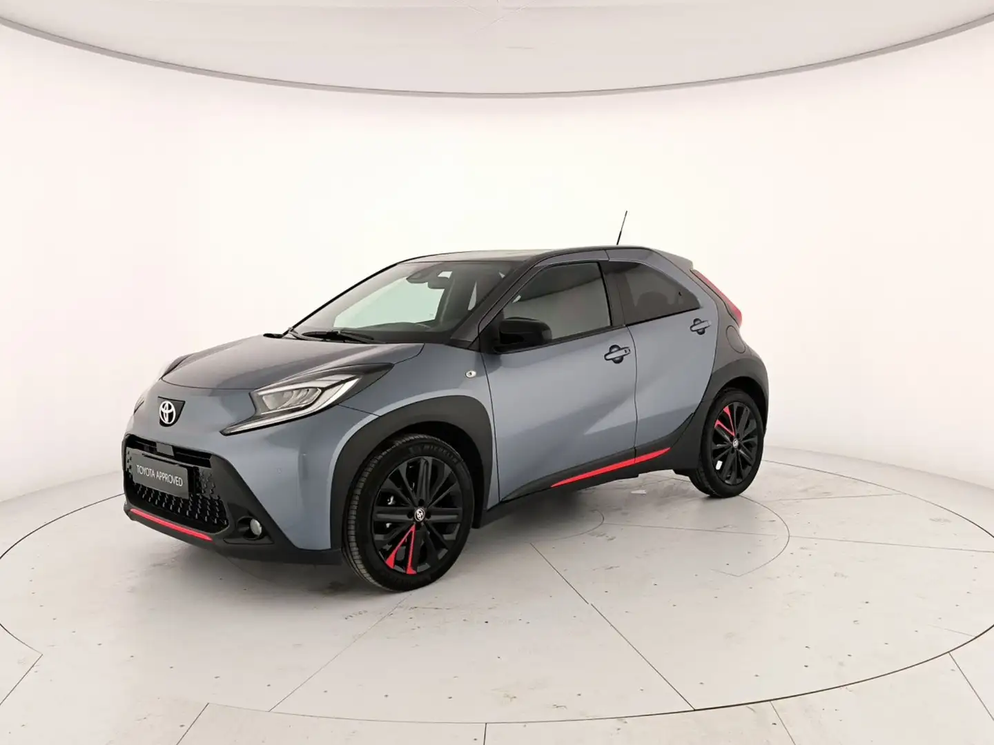 Toyota Aygo X x 1.0 undercover 72cv - 1