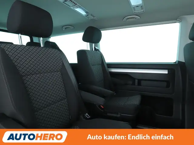 Volkswagen Multivan view 14