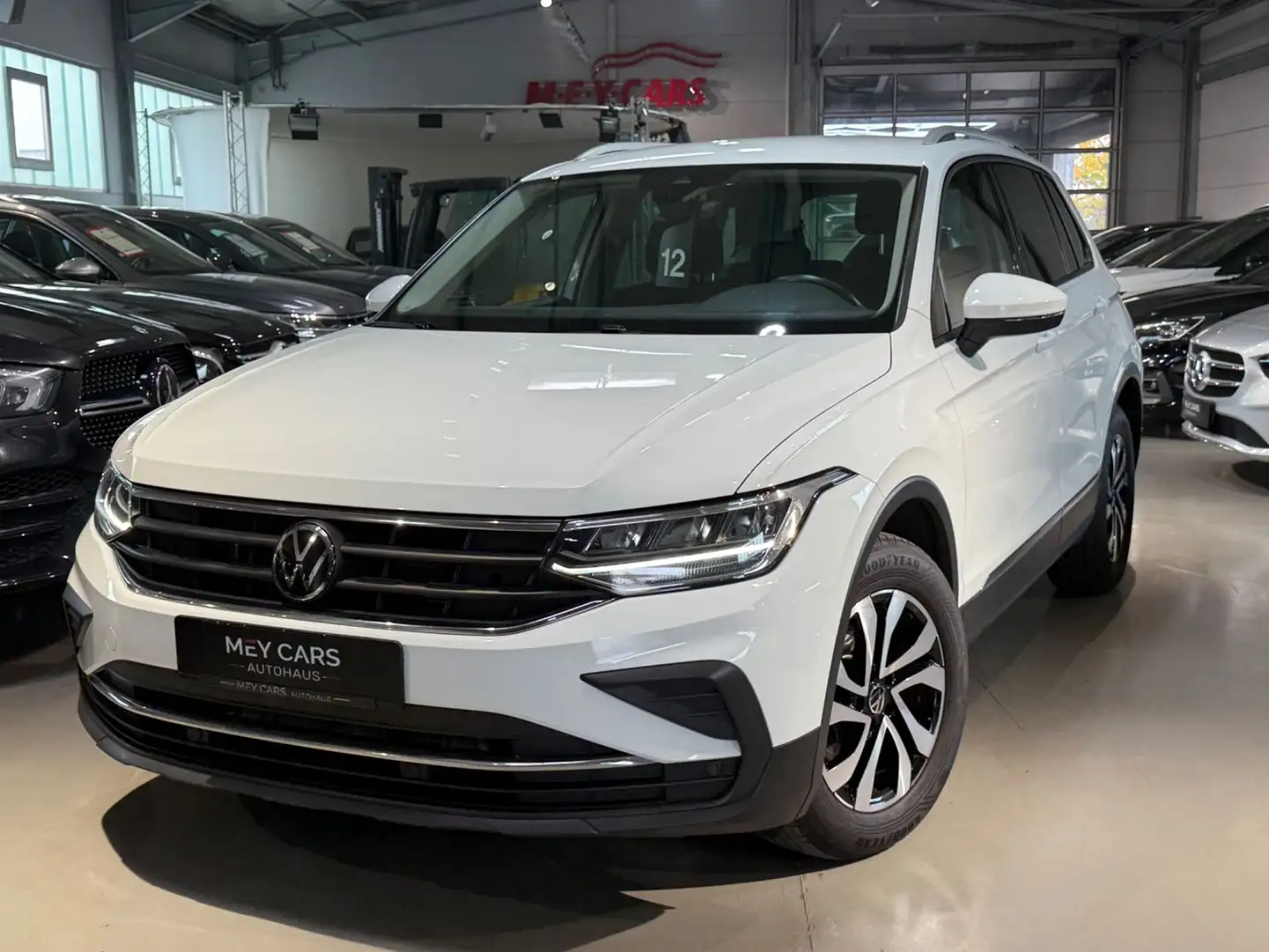 Volkswagen Tiguan Active*AHK*MWST*PDC*NAVI*LED* Blanco - 1