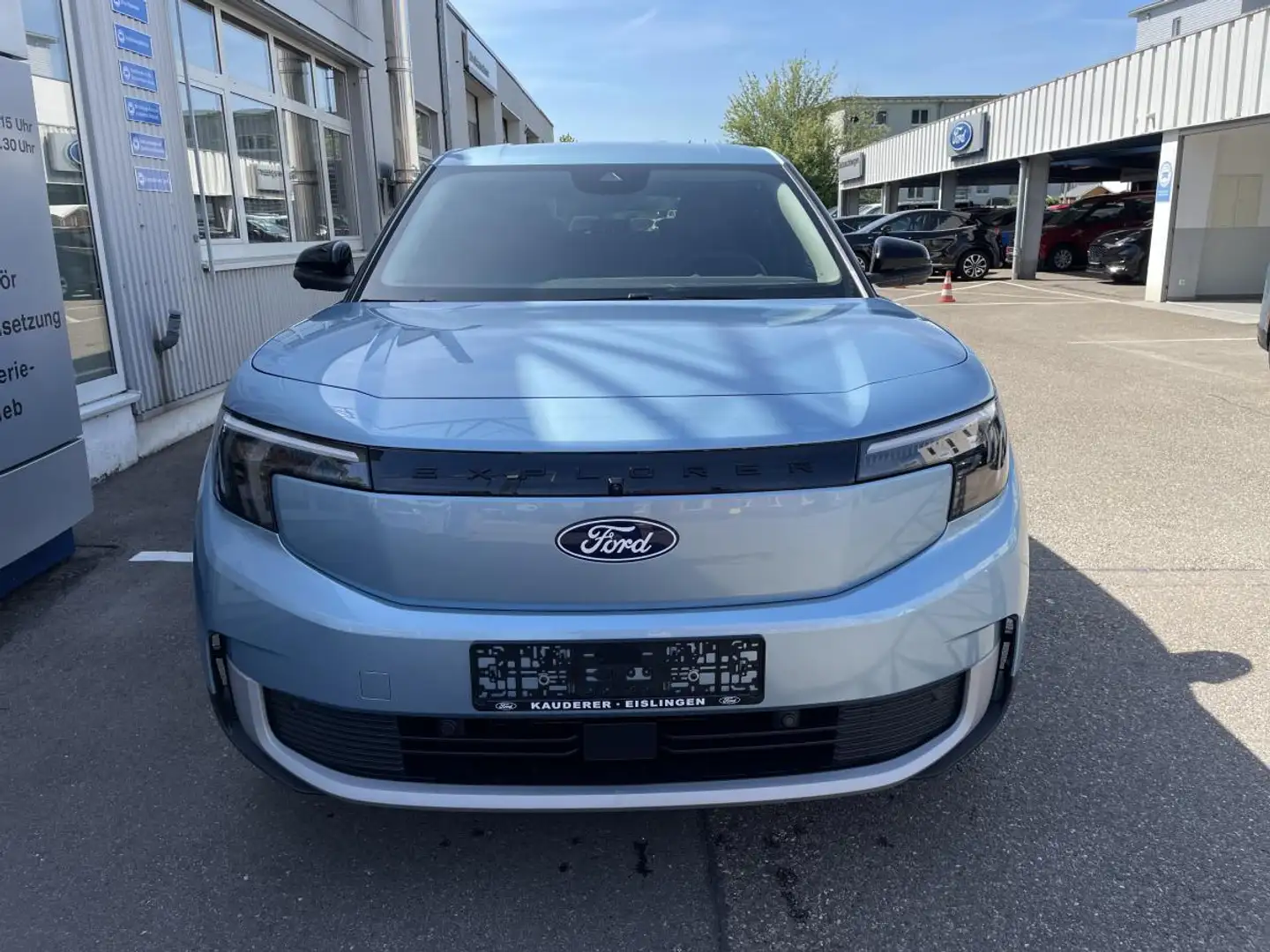 Ford Explorer Premium BEV * Sofort Verfügbar * Blau - 2