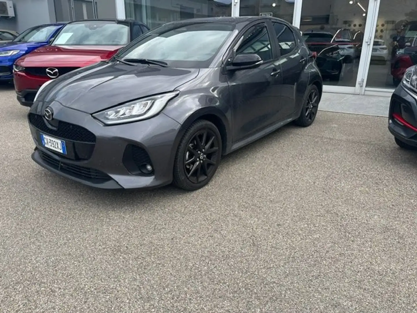 Mazda 2 2 IV 2024 1.5 full hybrid electric Homura e-cvt Gris - 2