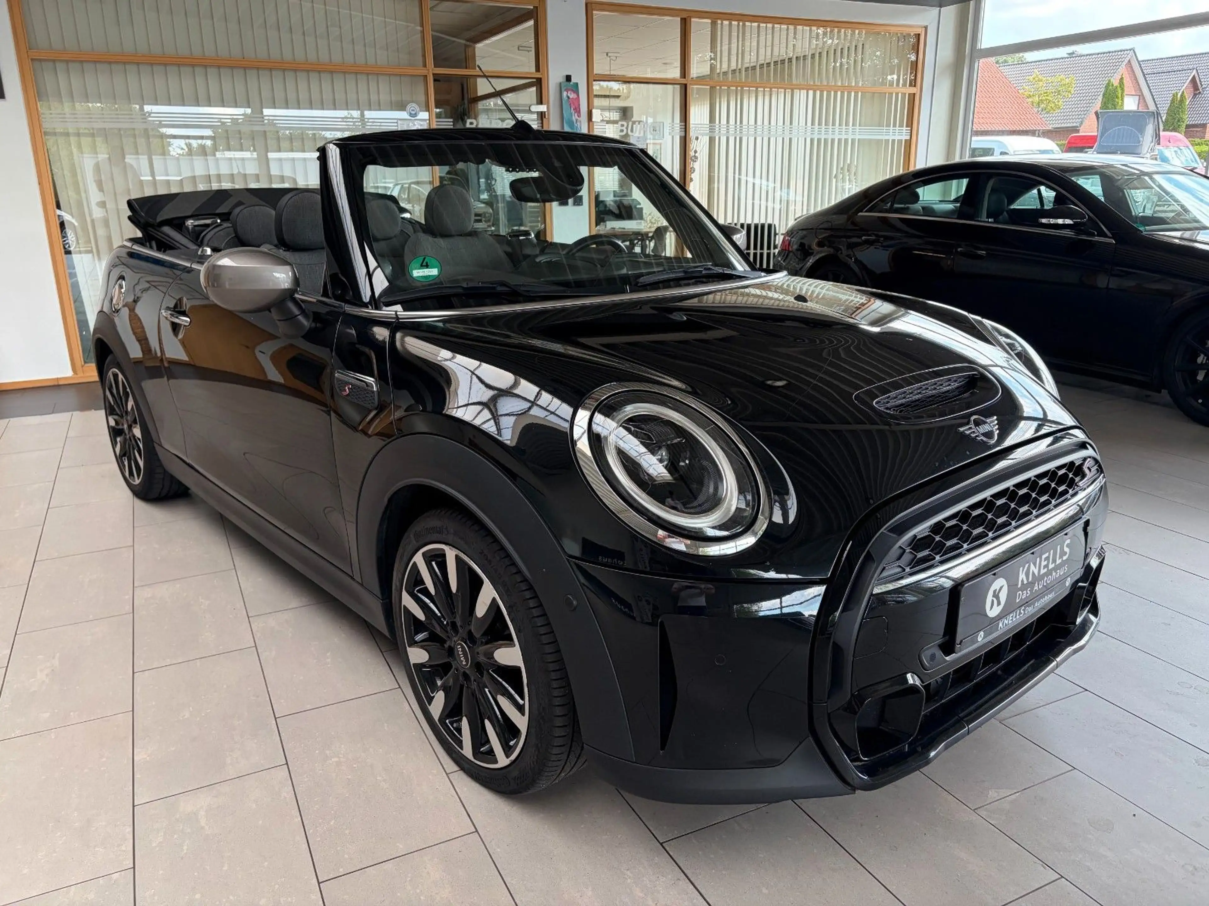 MINI Cooper S Cabrio Classic Trim/H&K/HUD/KAMERA/LED — photo 3