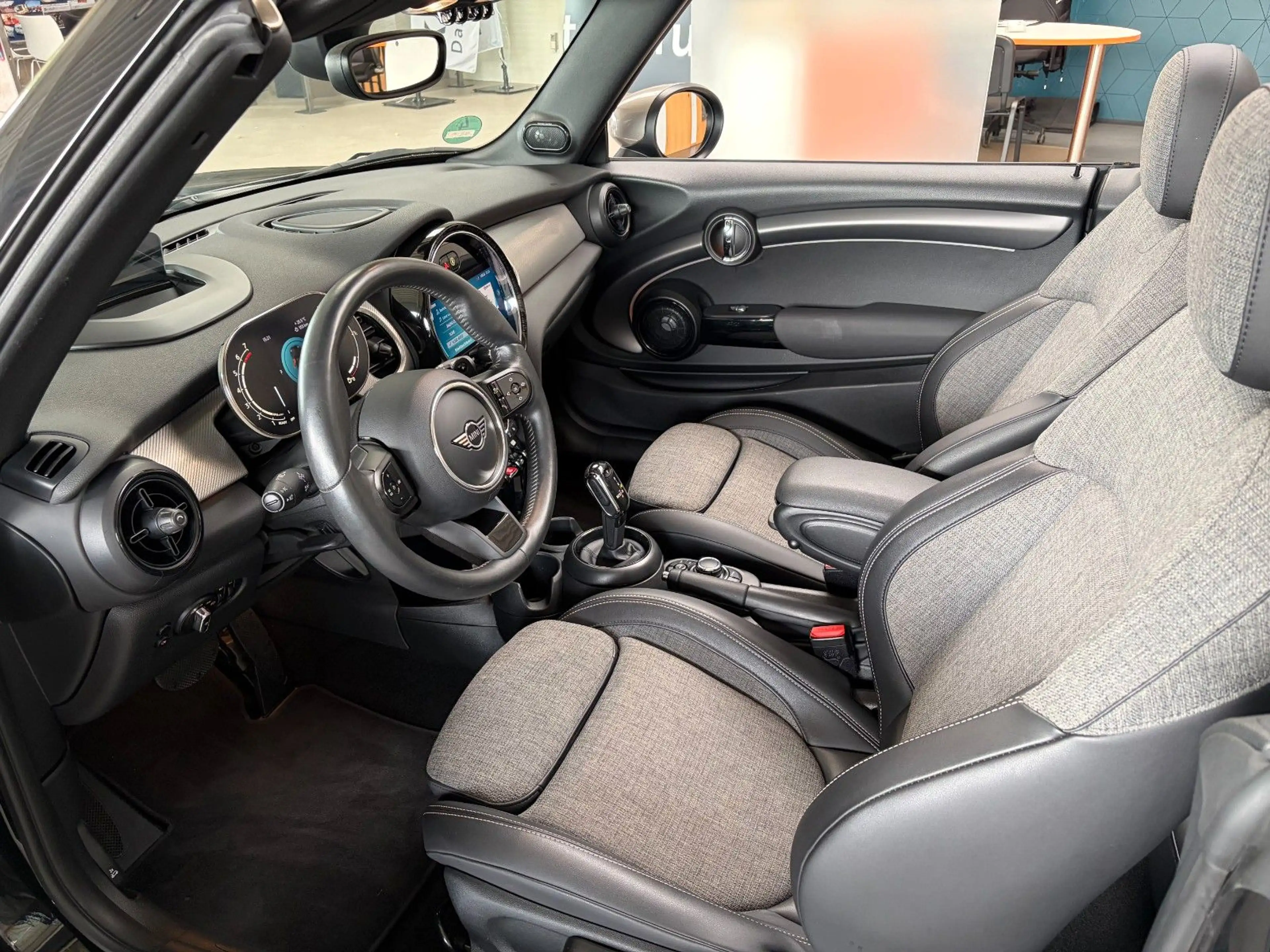 MINI Cooper S Cabrio Classic Trim/H&K/HUD/KAMERA/LED — photo 8