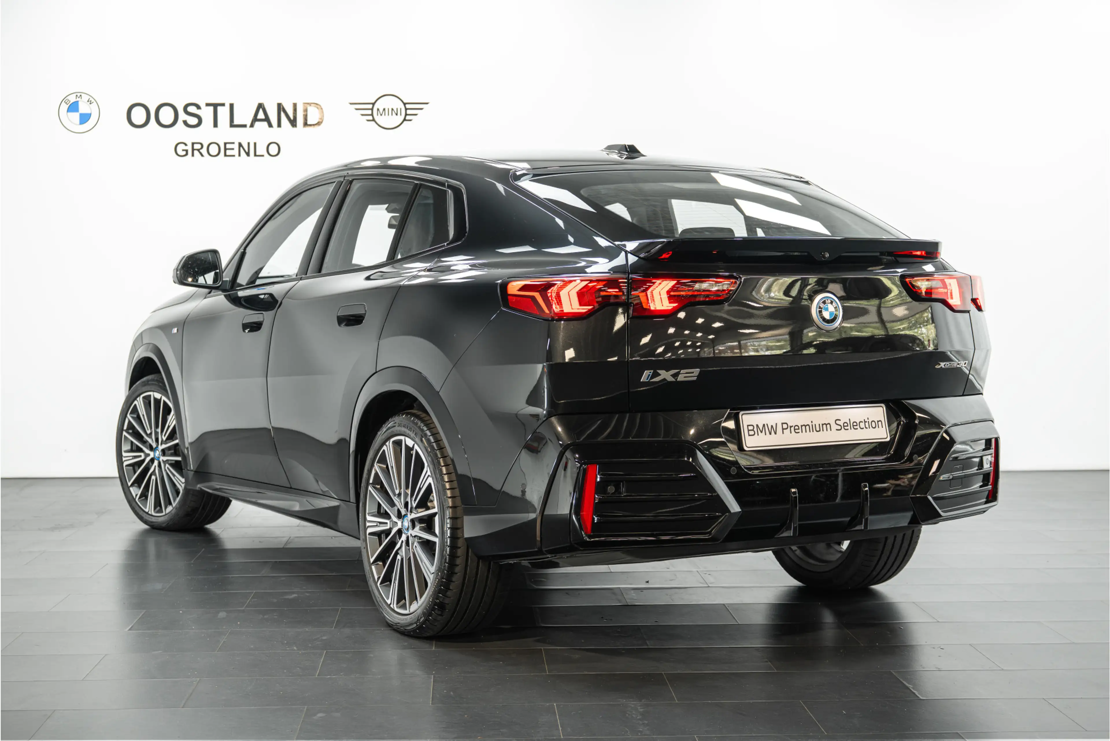 BMW iX2 xDrive30 High Executive M Sport / Sportstoelen / M — photo 4