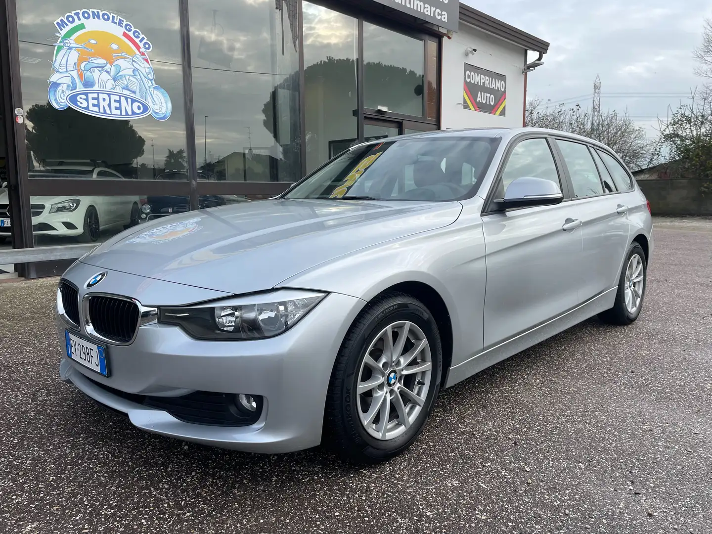 BMW 318 318d Touring Business auto Argento - 1