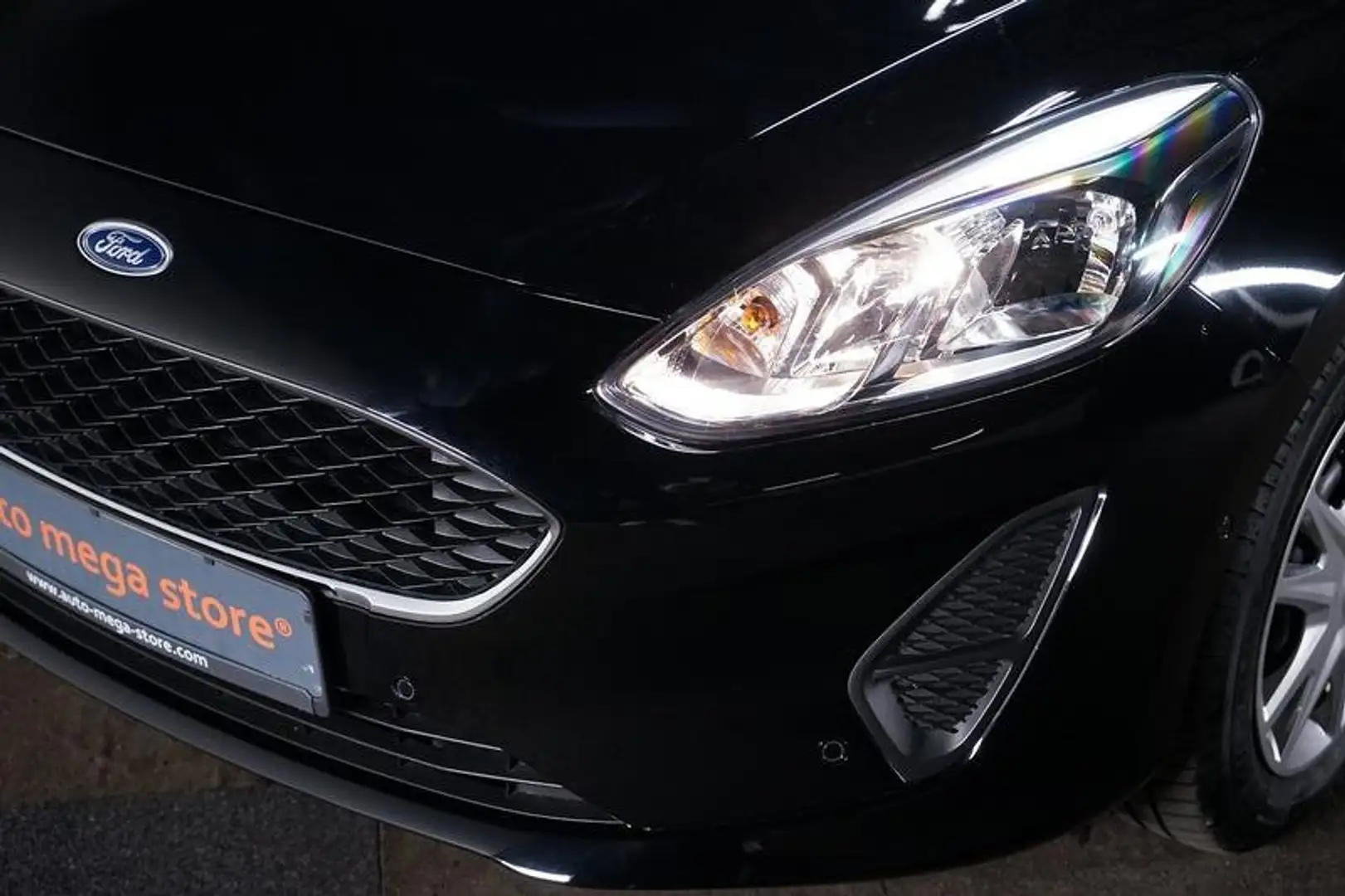 Ford Fiesta 1.5 TDCi Trend DSG/Navi/RFK/PDC/DynLicht/Fernlicht Schwarz - 2