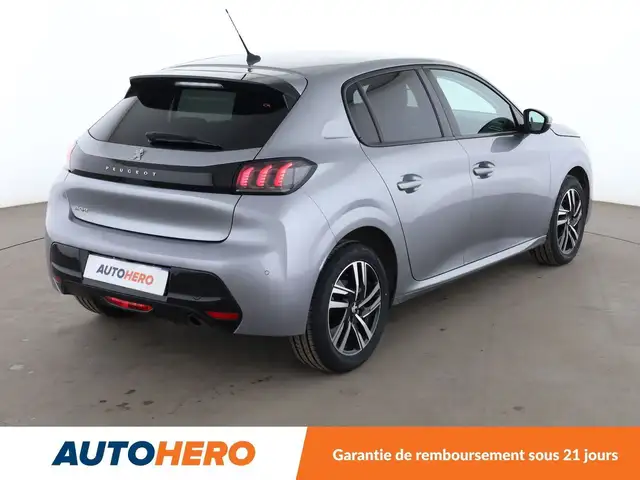 Peugeot 208 view 6