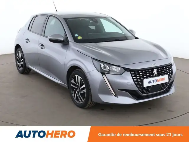 Peugeot 208 view 8