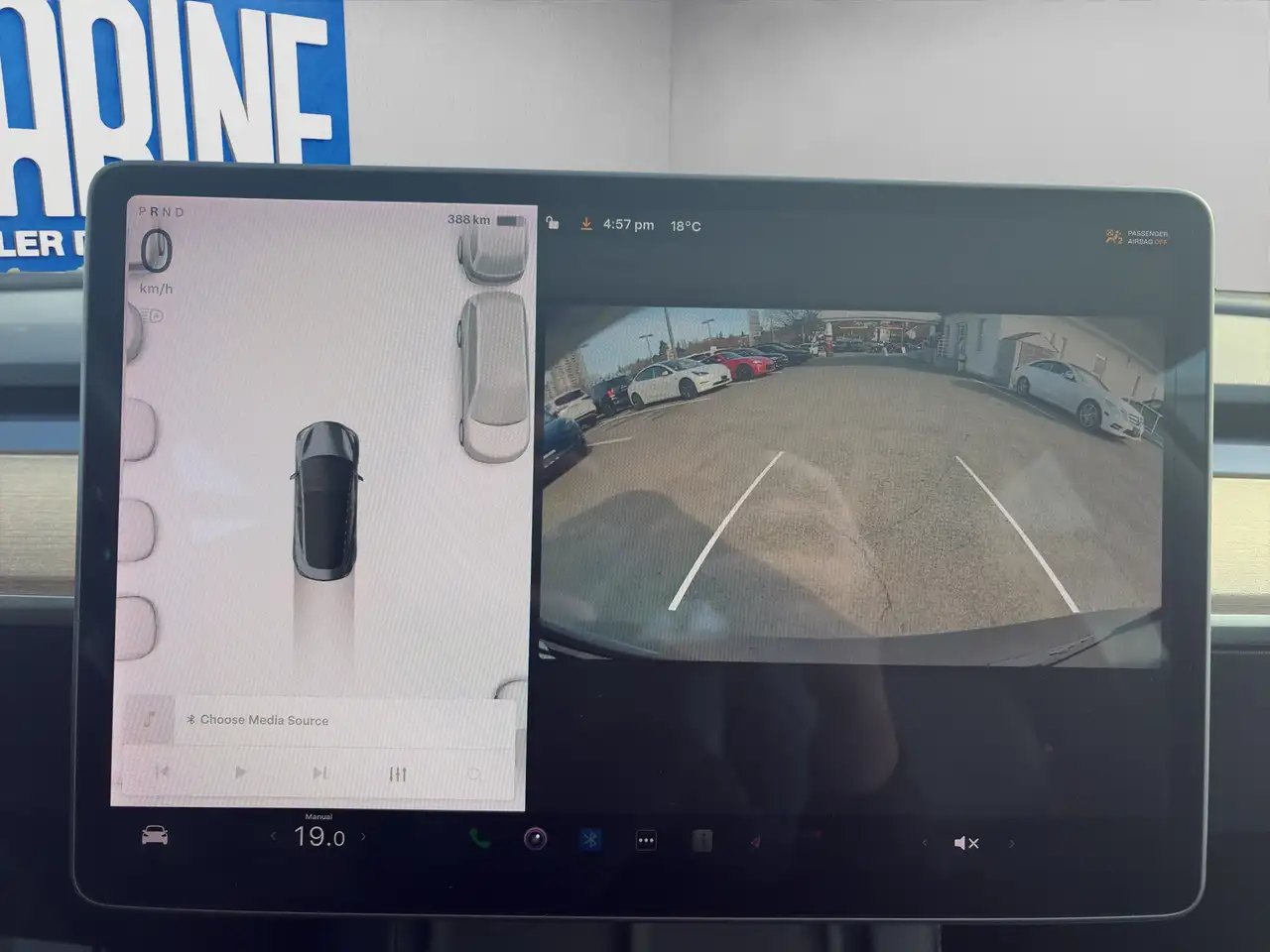 Tesla Model 3 снимка Tesla Model 3