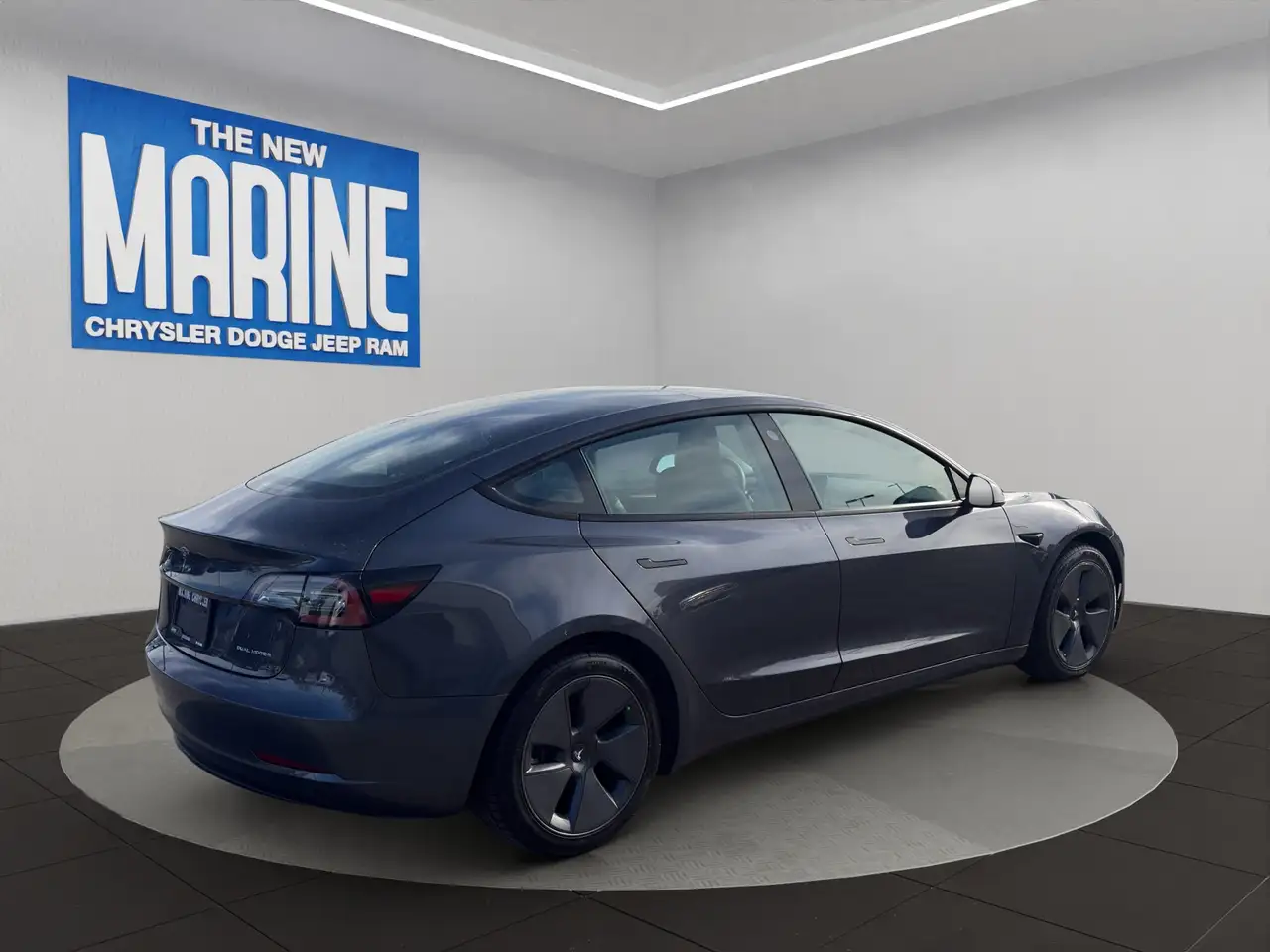 Tesla Model 3 снимка Tesla Model 3