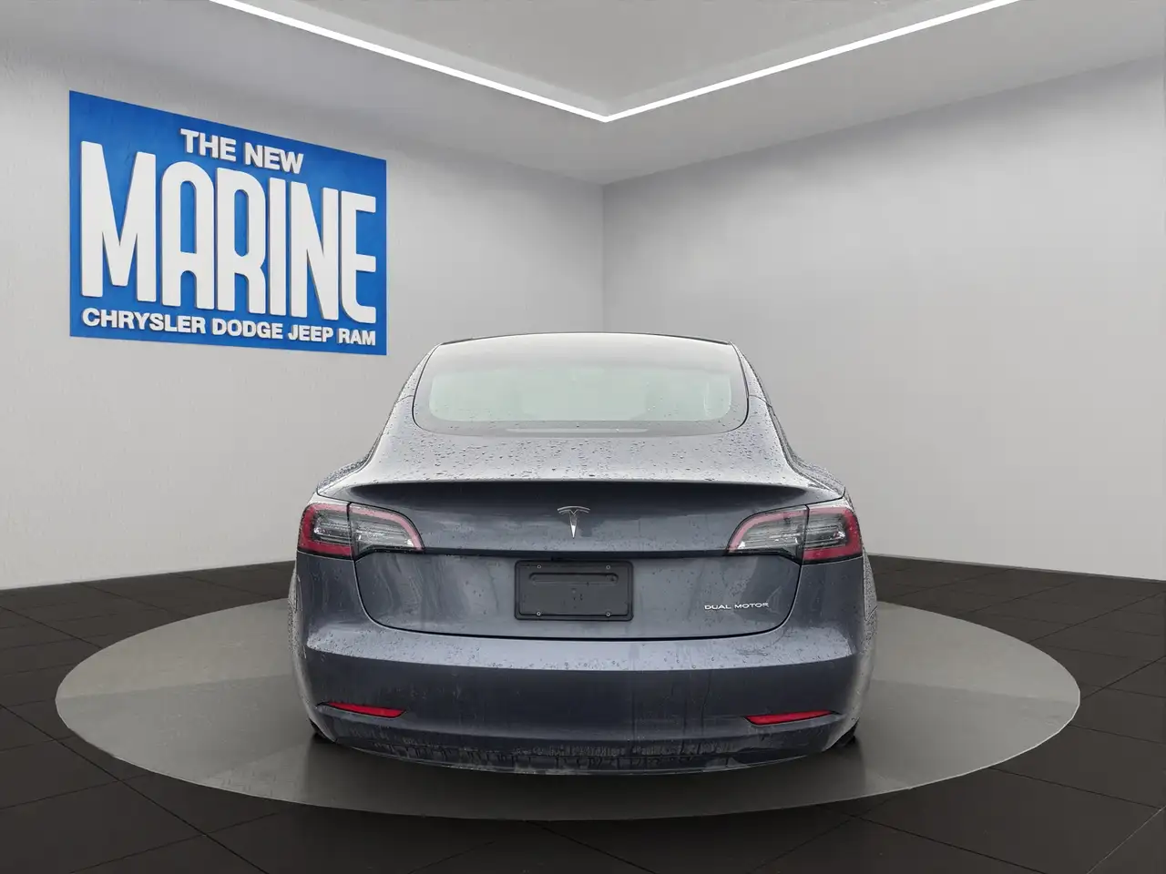 Tesla Model 3 снимка Tesla Model 3