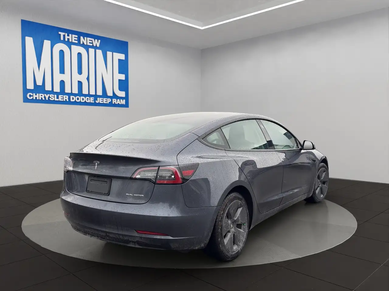 Tesla Model 3 снимка Tesla Model 3