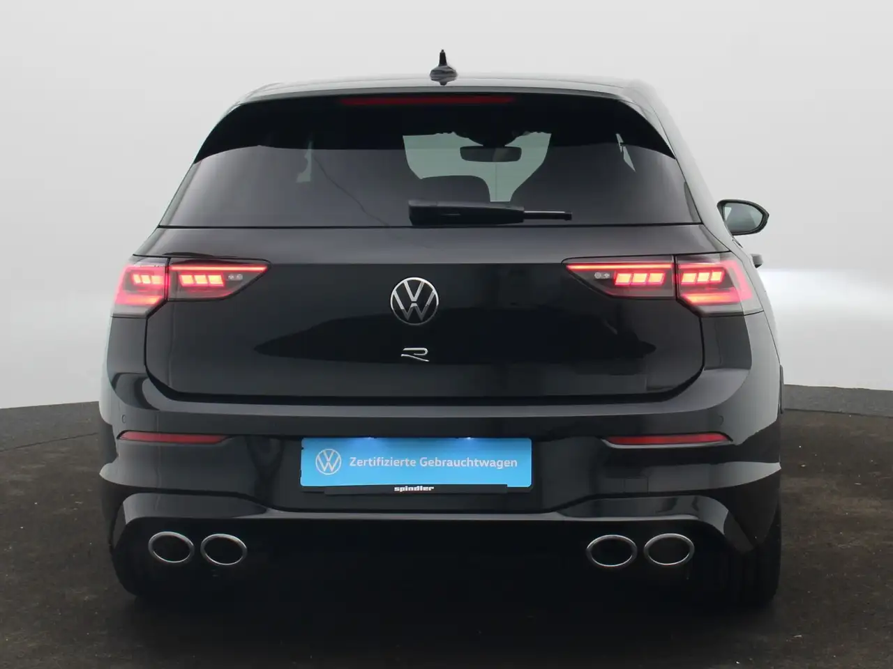 Volkswagen Golf R 2.0 TSI 4M DSG / BlackStyle, Matrix, Pano 7