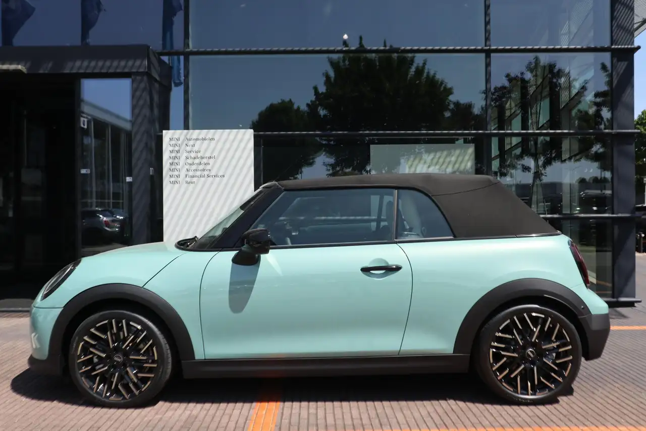 MINI Cooper C Cabrio 2026 — фото 10