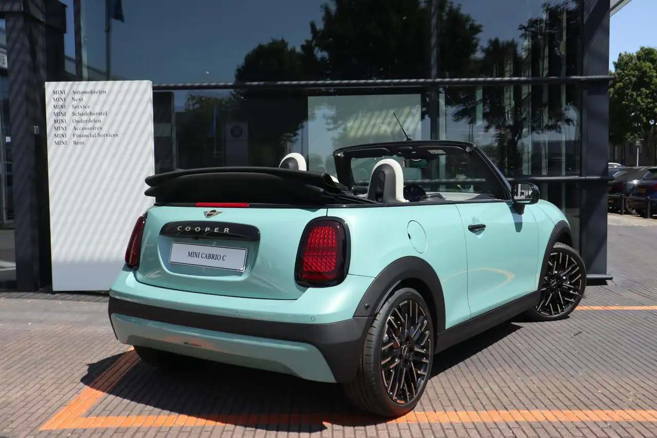 MINI Cooper C Cabrio 2026