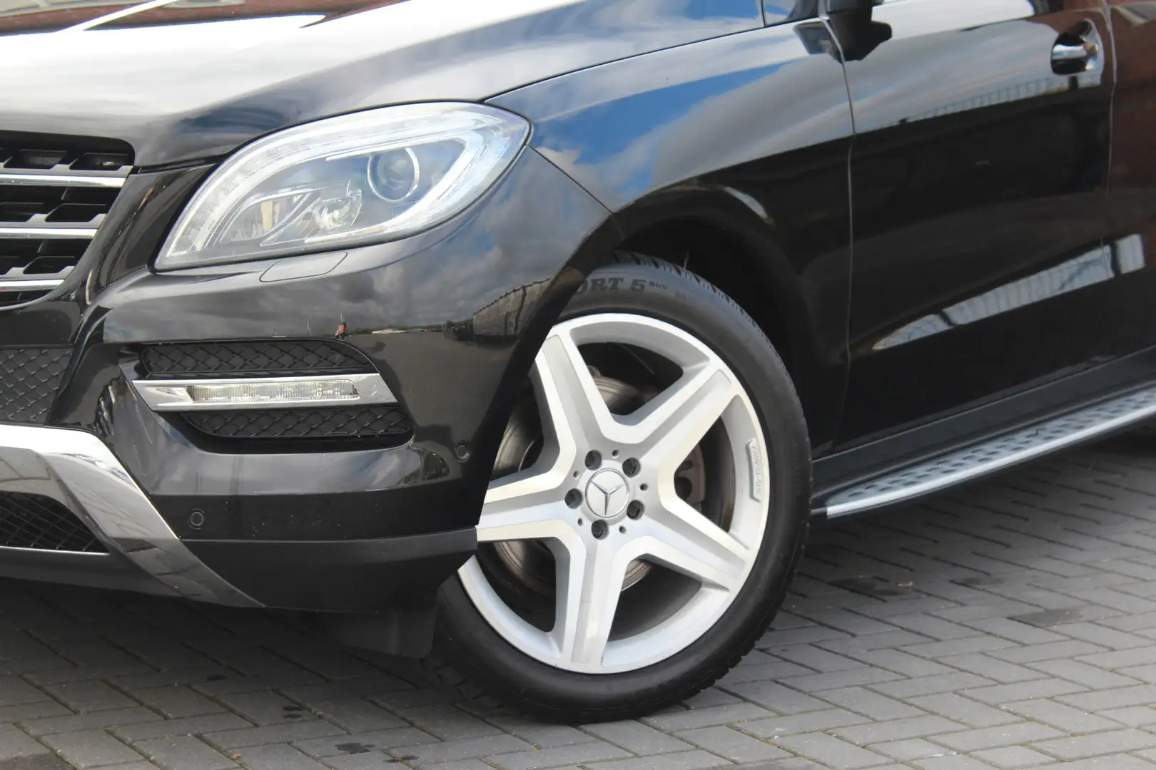 Mercedes-Benz ML 350 M-klasse V6 Aut. | Distronic | Pano |  Leder Zwart - 2