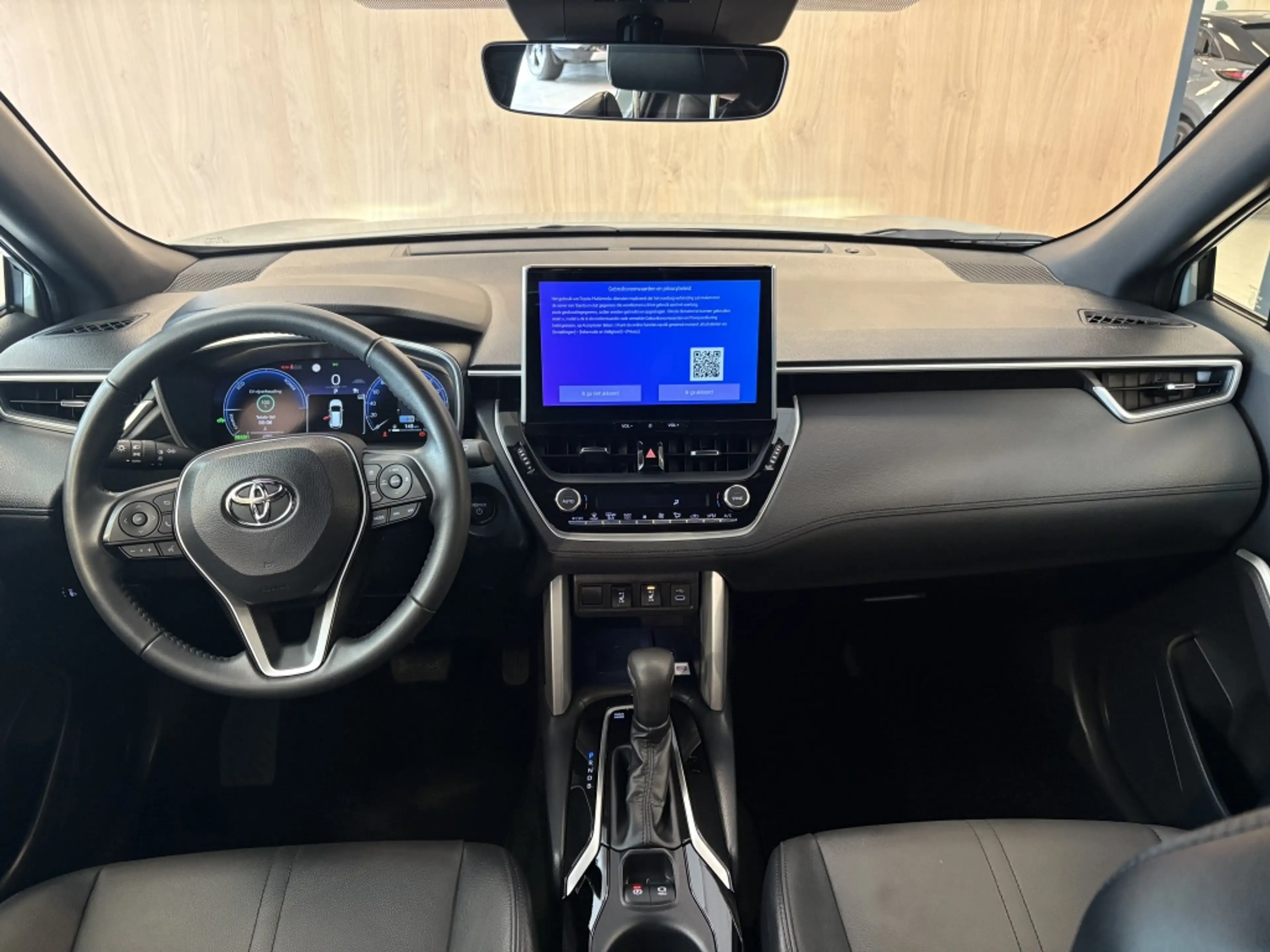 Toyota Corolla Cross Hybrid 200 Style — photo 3