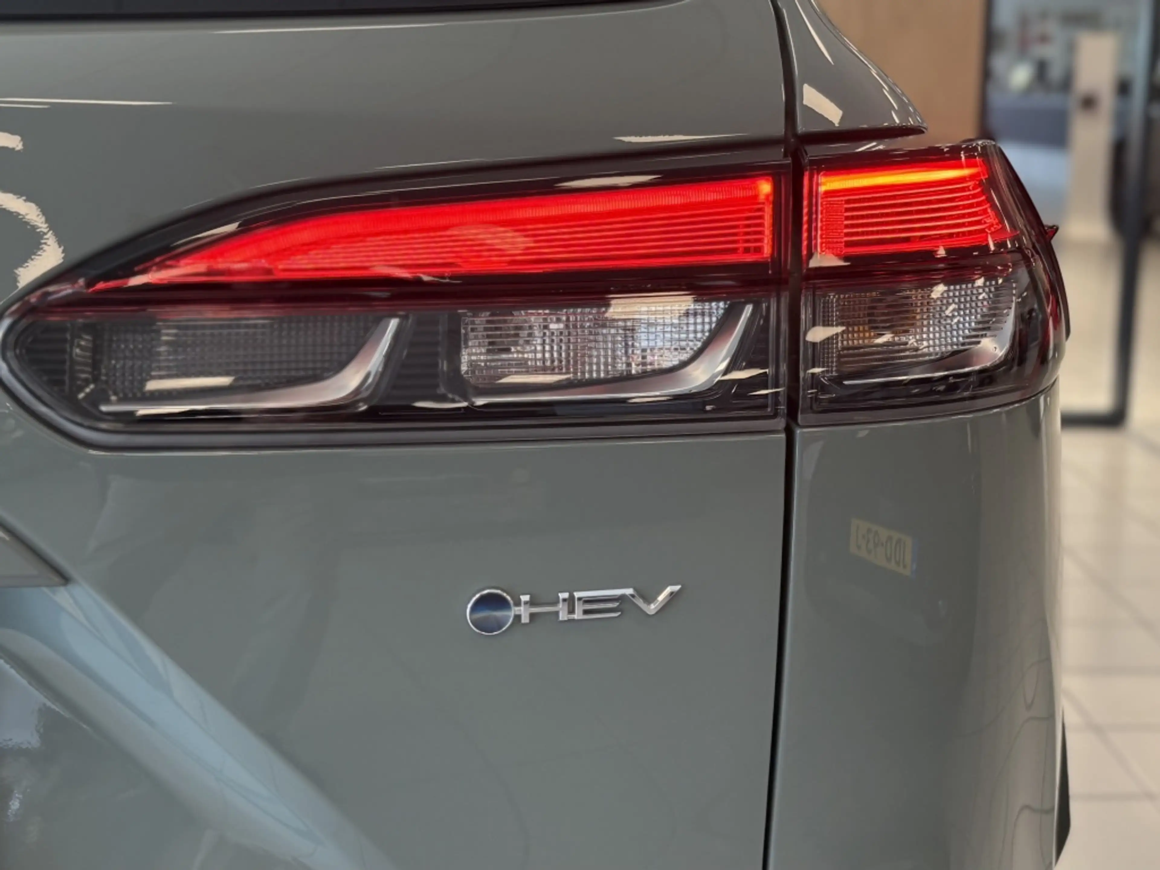 Toyota Corolla Cross Hybrid 200 Style — photo 11