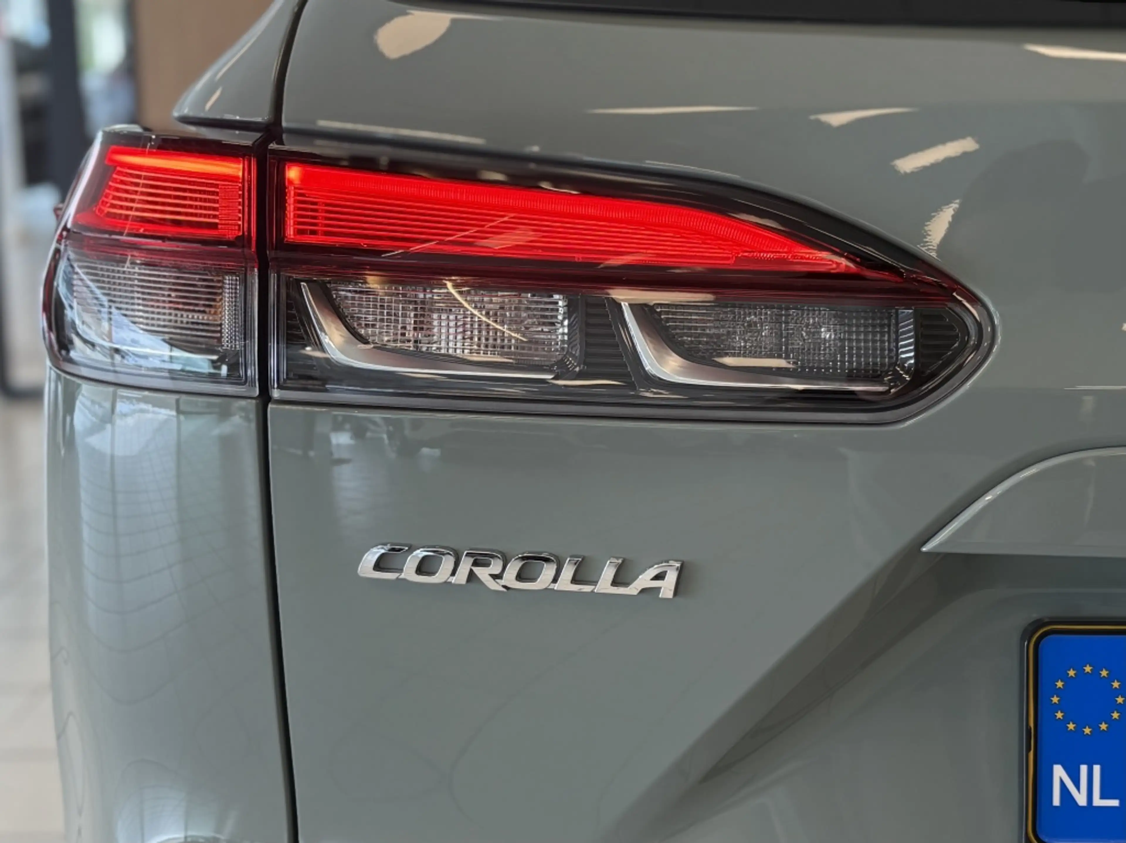 Toyota Corolla Cross Hybrid 200 Style — photo 10