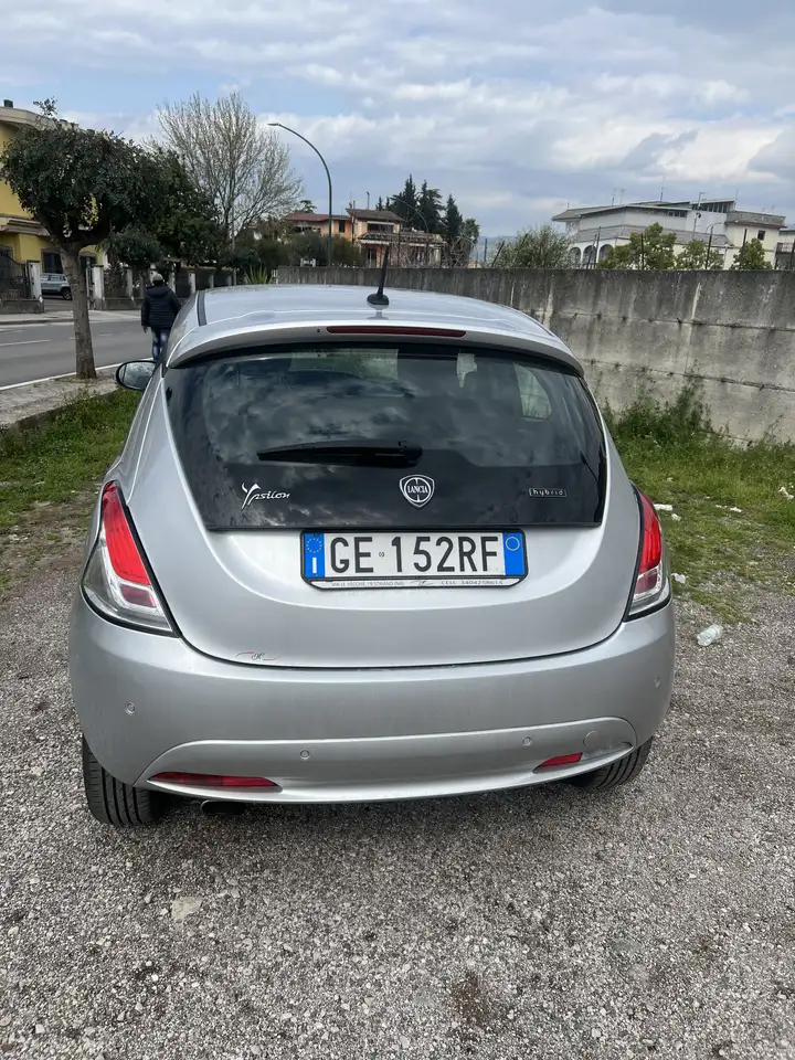 Lancia Ypsilon 2021