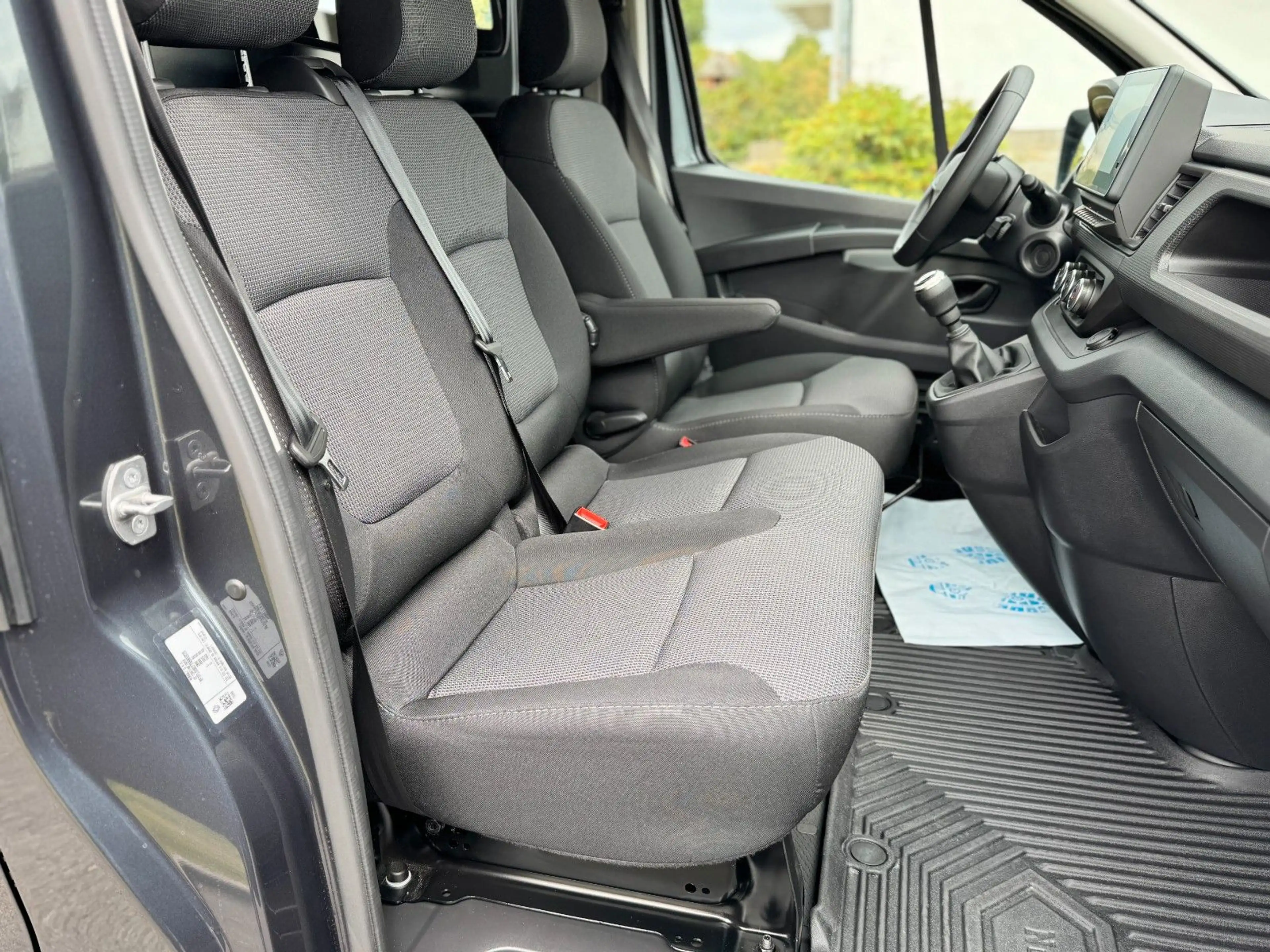 Renault Trafic Kasten L1H1 2,8t * 1 HAND* MWST* GARANTIE — photo 11